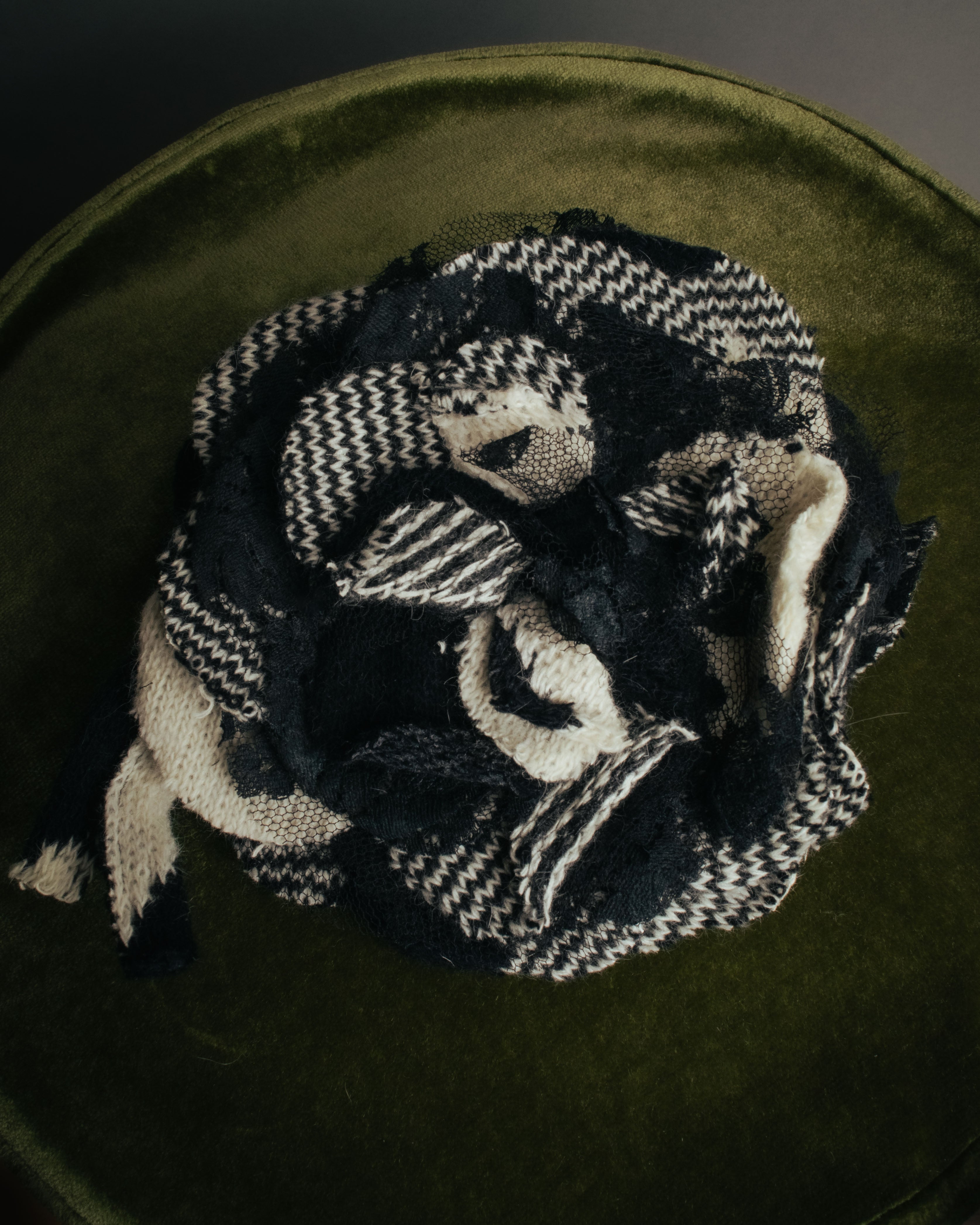 -SPECIAL- “VALENTINO” 00’s houndstooth lace flower corsage