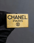"CHANEL" Logo engraved gold plate brooch