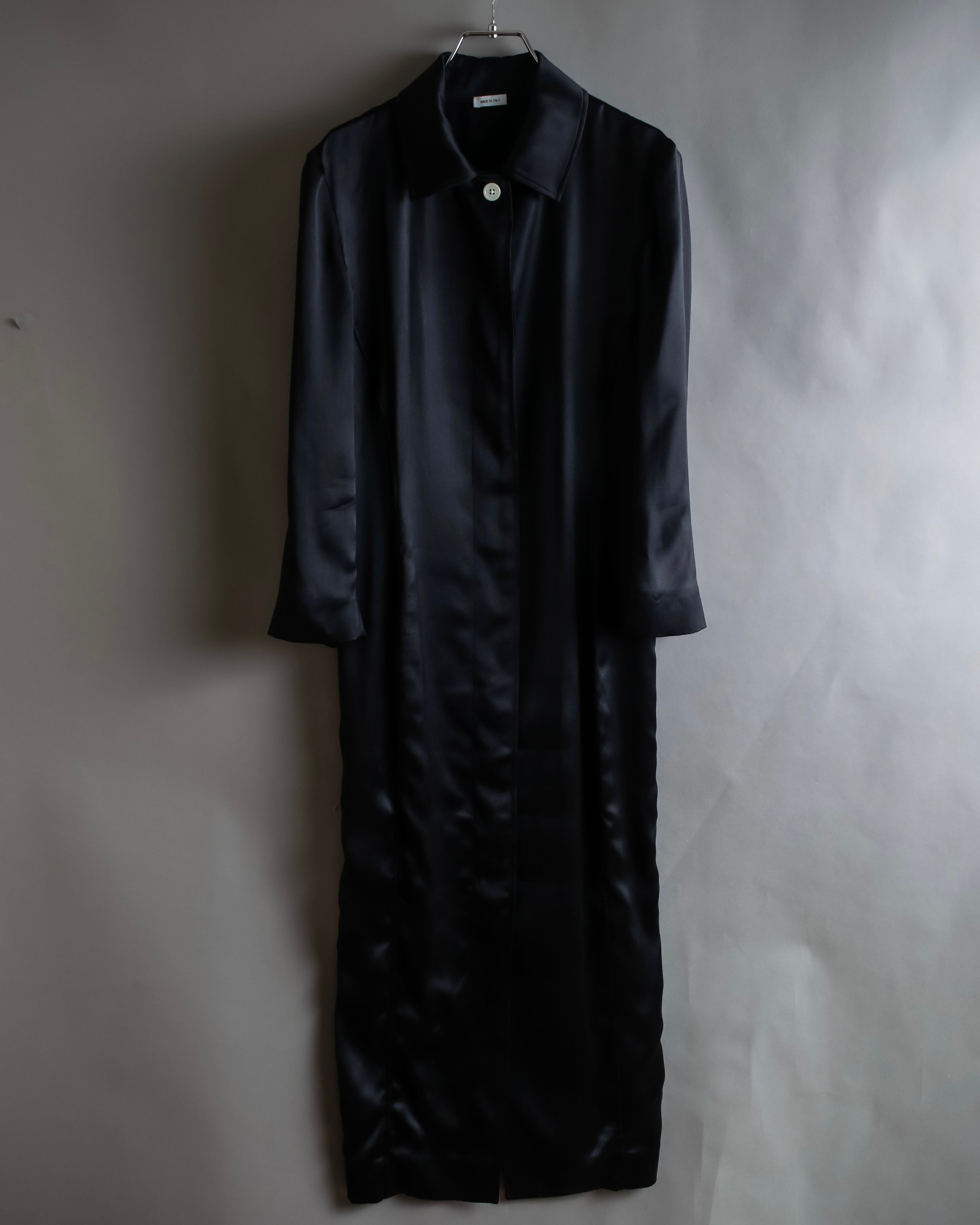 "THOM BROWNE" Shiny long hidden button shirt