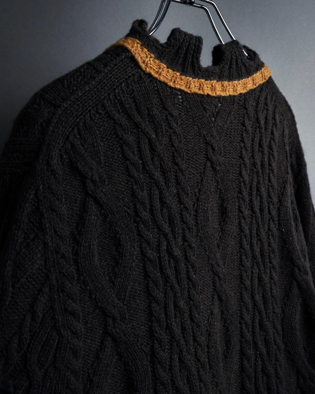 "Vivienne Westwood" Orb logo engraved cable knit cardigan