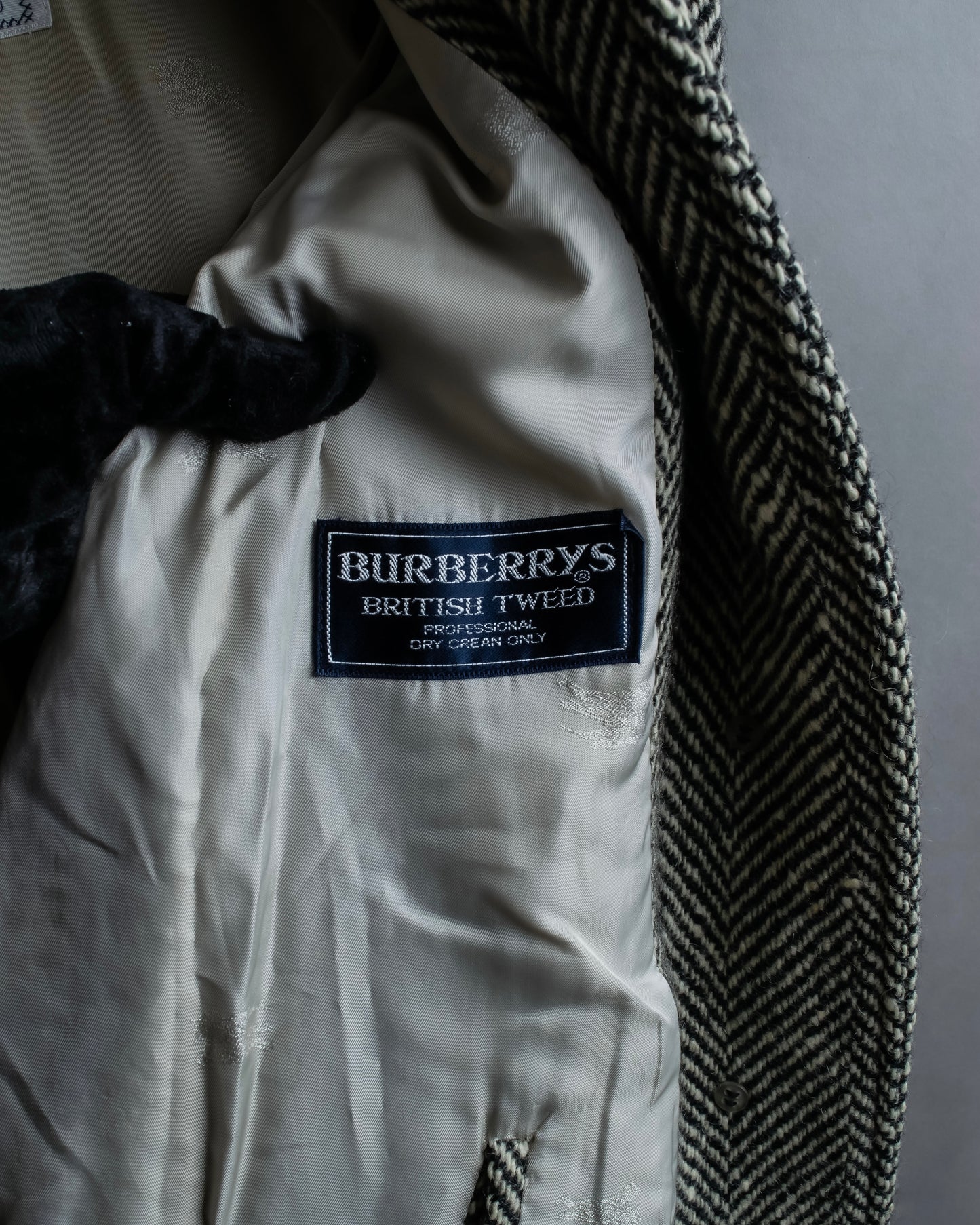 "BURBERRYS" Herringbone belted design soutien collar coat