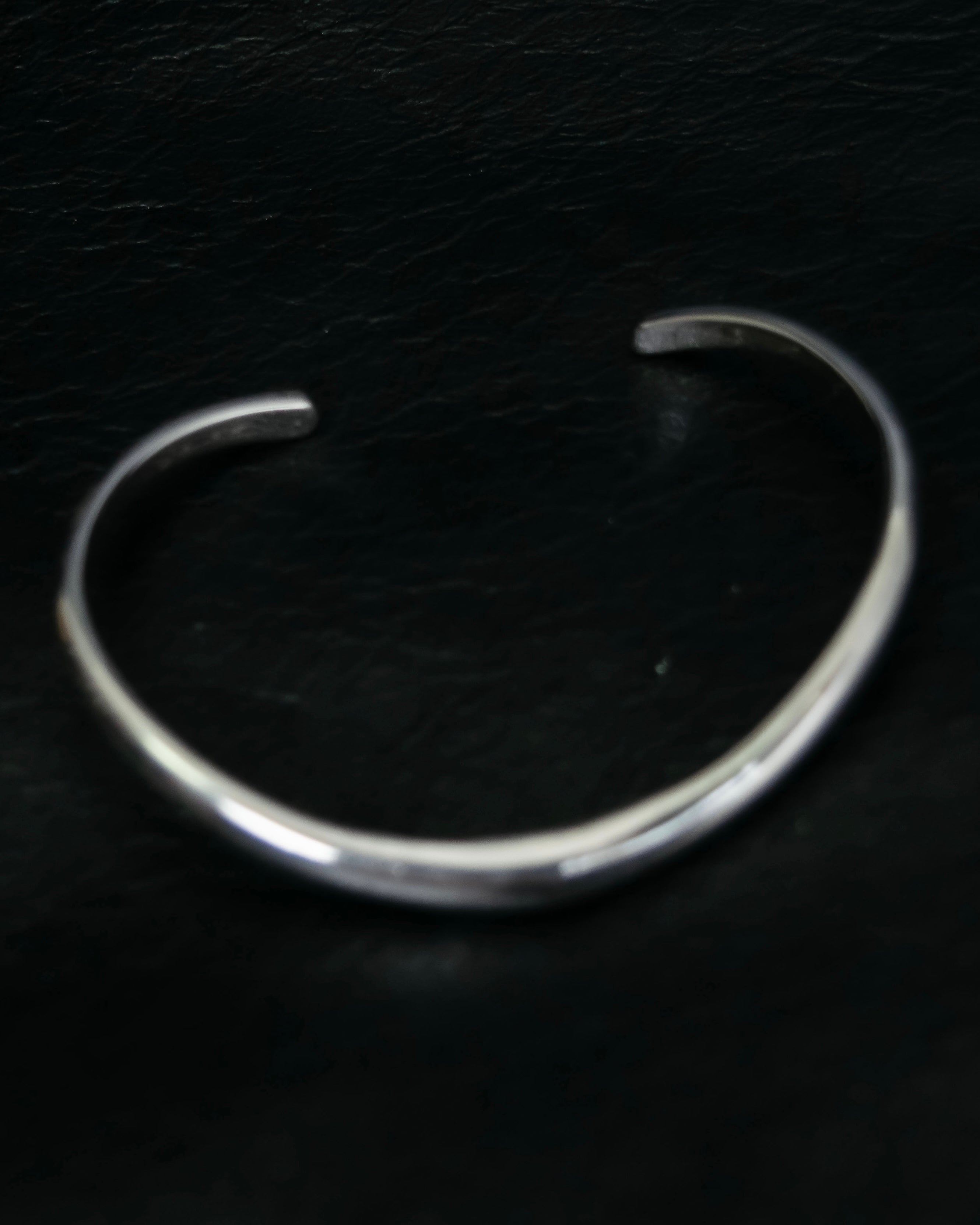"ete" Silver 925 wavy design bangle
