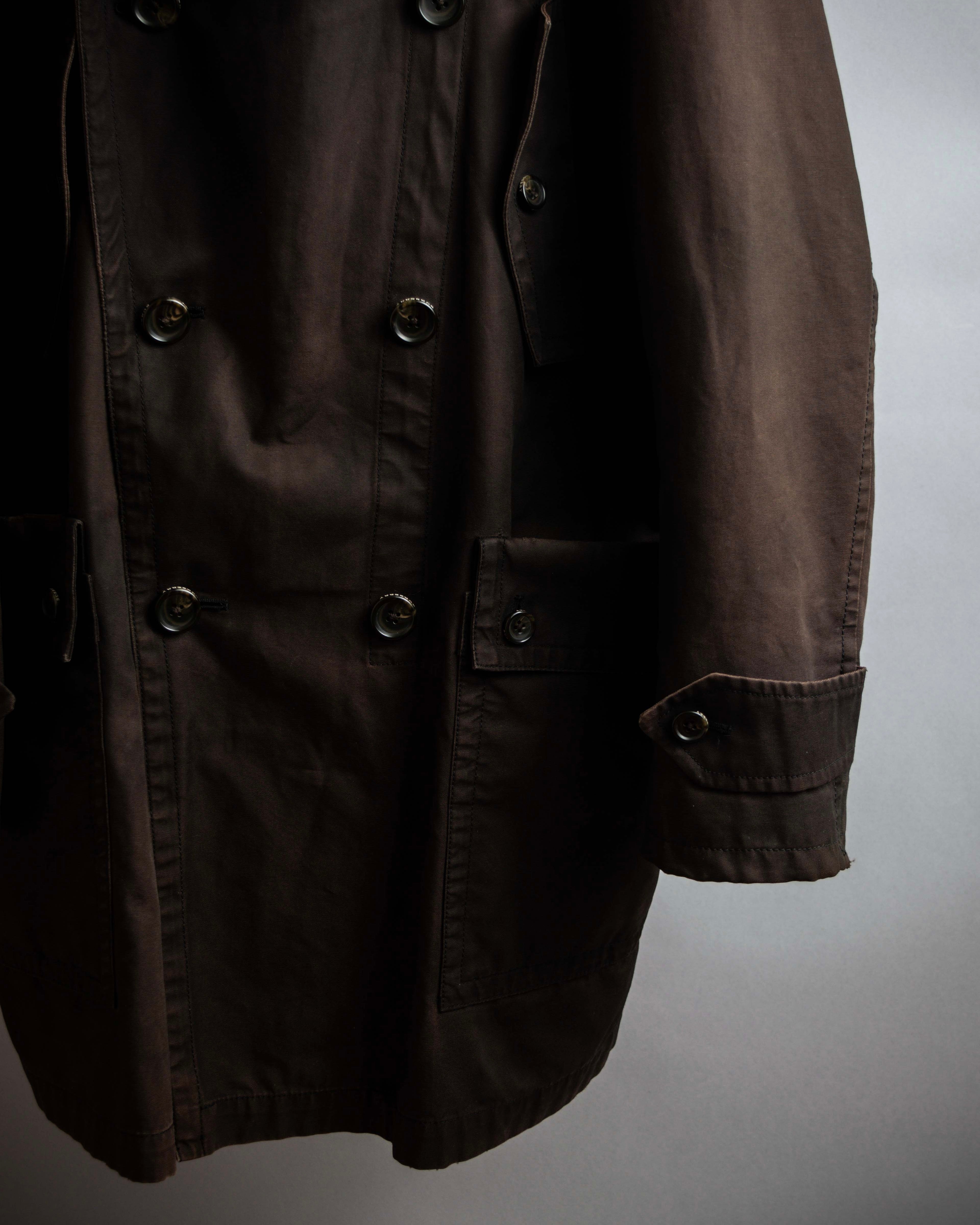 "BURBERRY" Subdued tone military detail mid-length trench coat