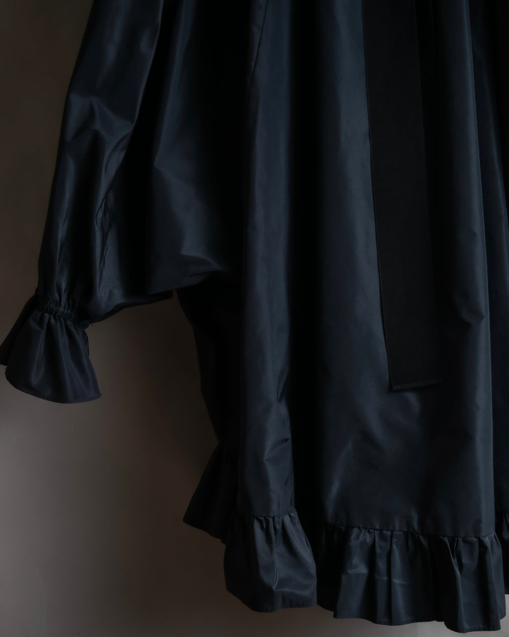 "PATOU" Ribbon shirring design poncho dress