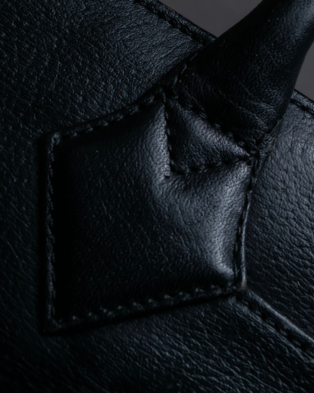 "Vivienne Westwood" Horizontal orb logo engraved hand bag