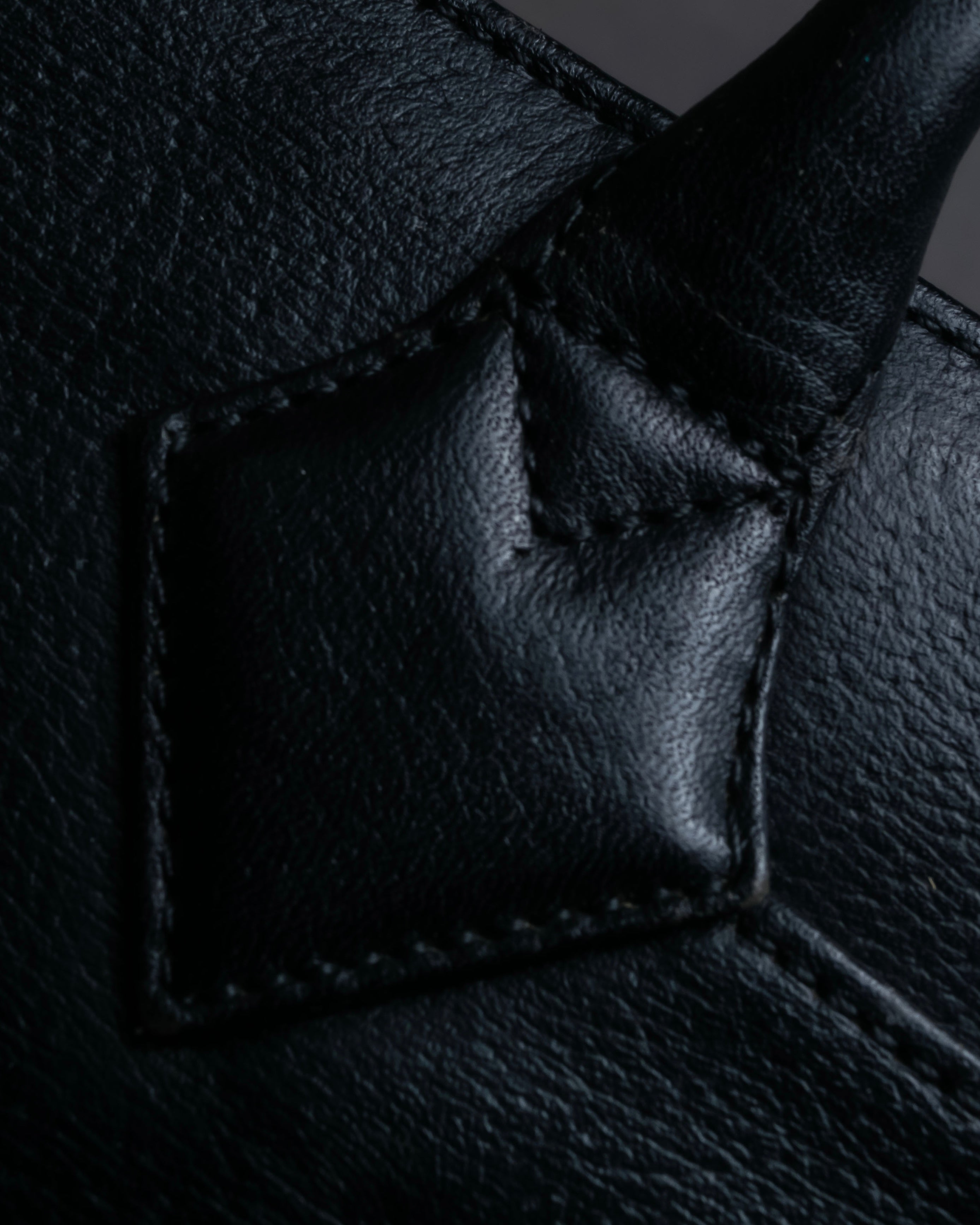 "Vivienne Westwood" Horizontal orb logo engraved hand bag