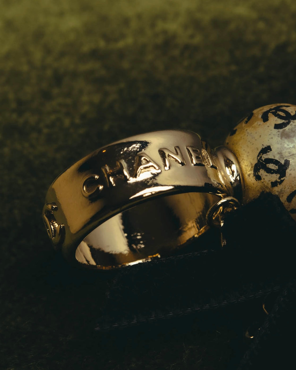 "CHANEL" 00's Playful charm ring