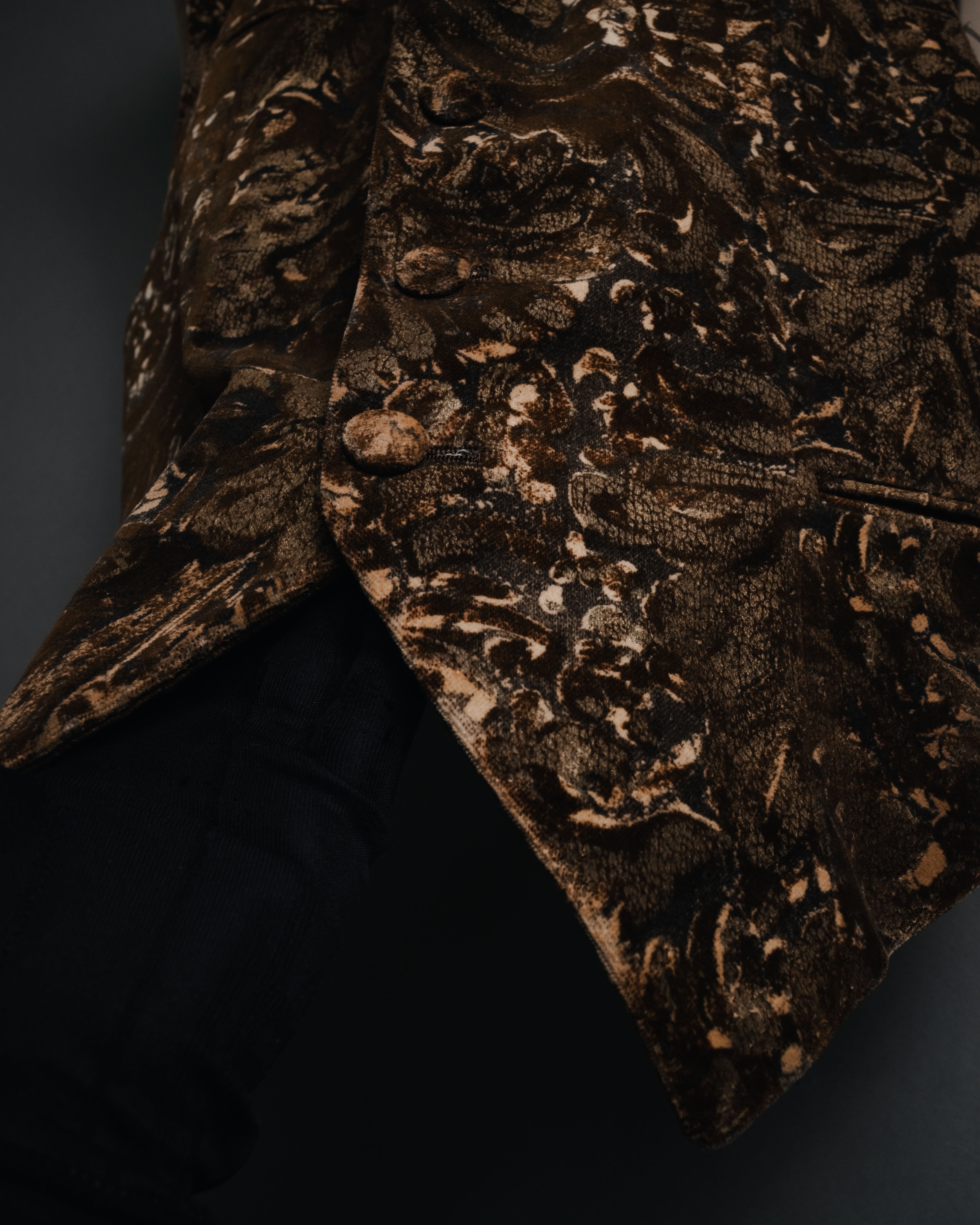 "LUNA MATTINO" 90’s Crushed velvet pointed hem vest