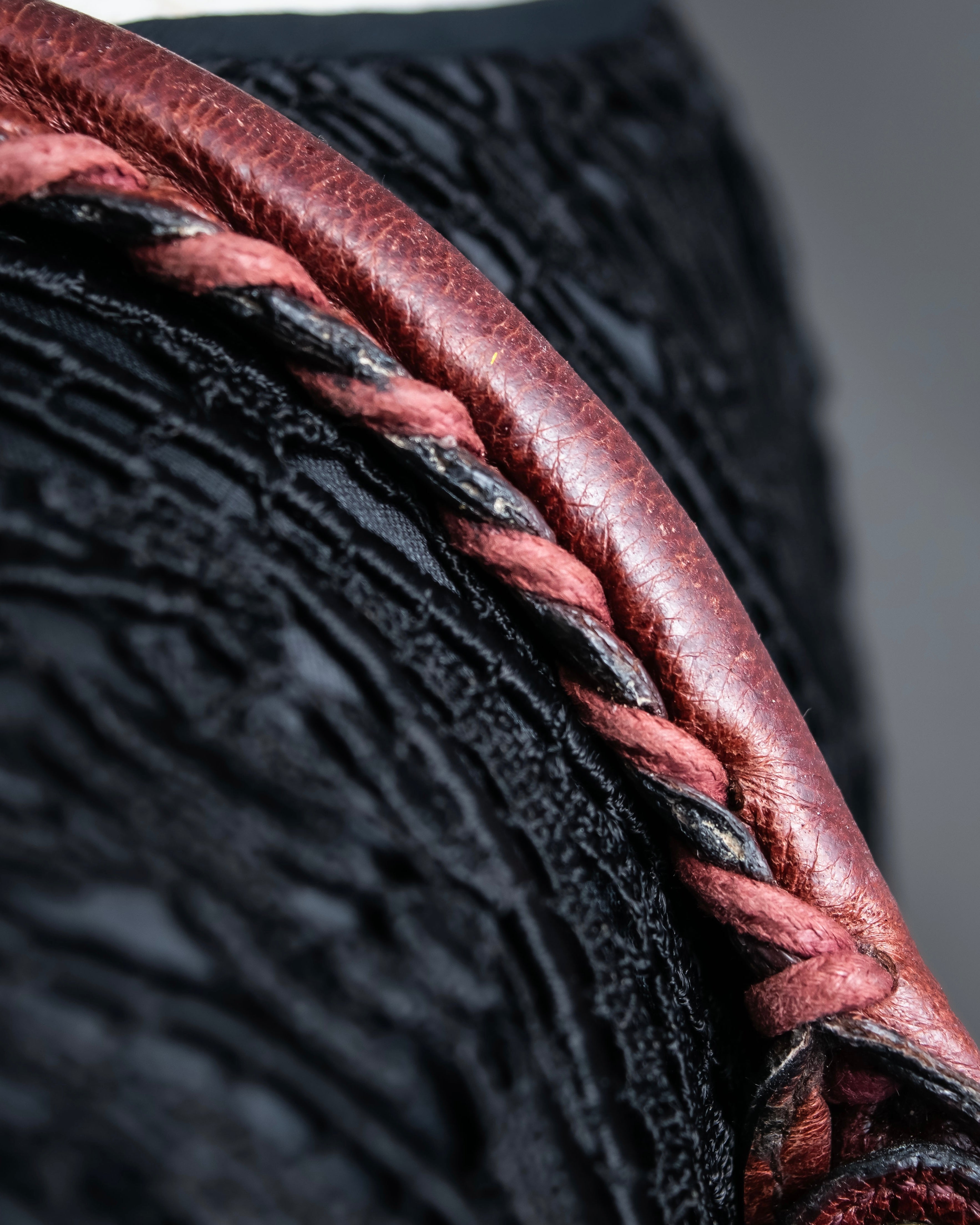 “BALENCIAGA” The Day leather one shoulder bag (burgundy)