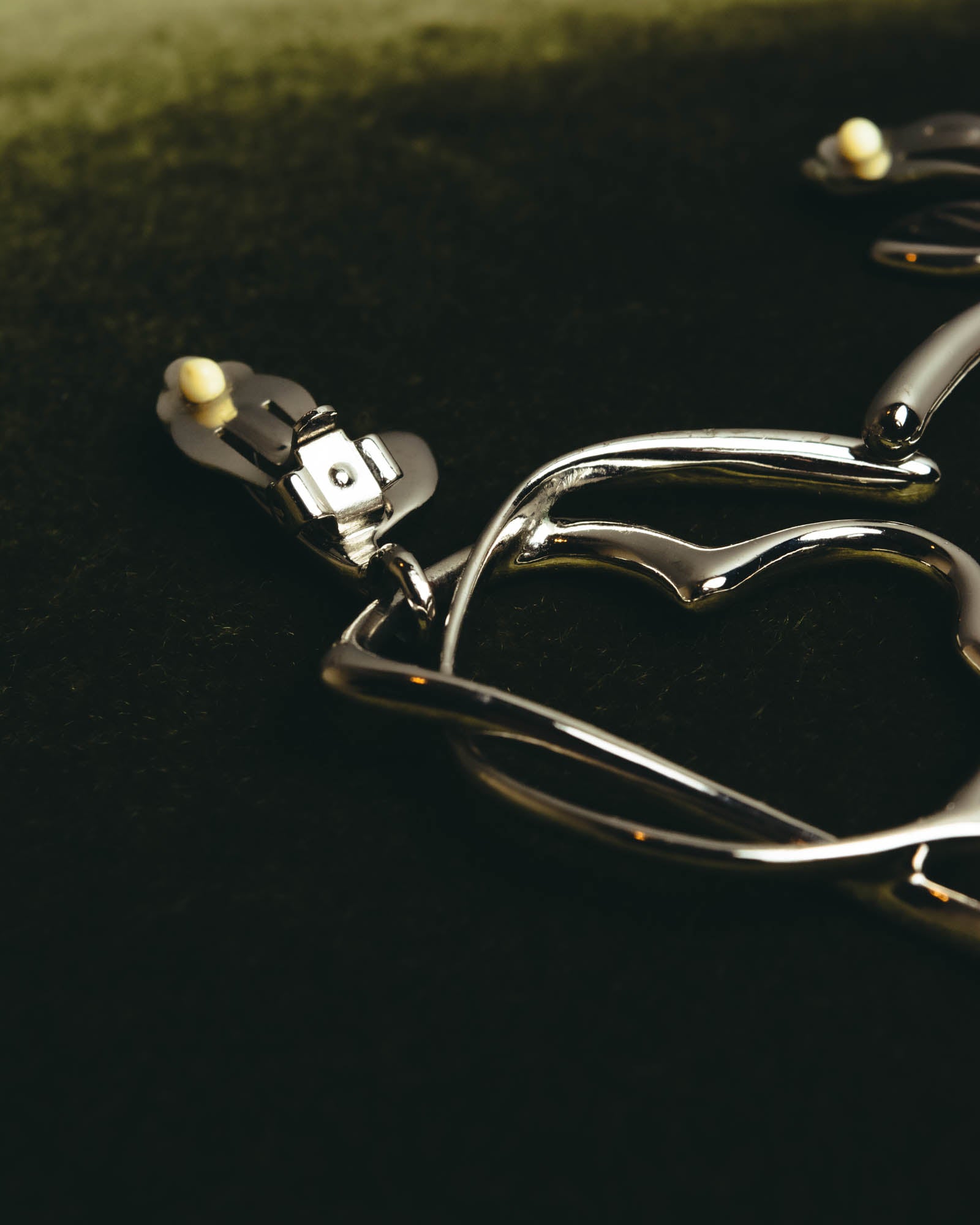 “BALENCIAGA” 2017-2023 organic heart and arrow clip-on drop earrings