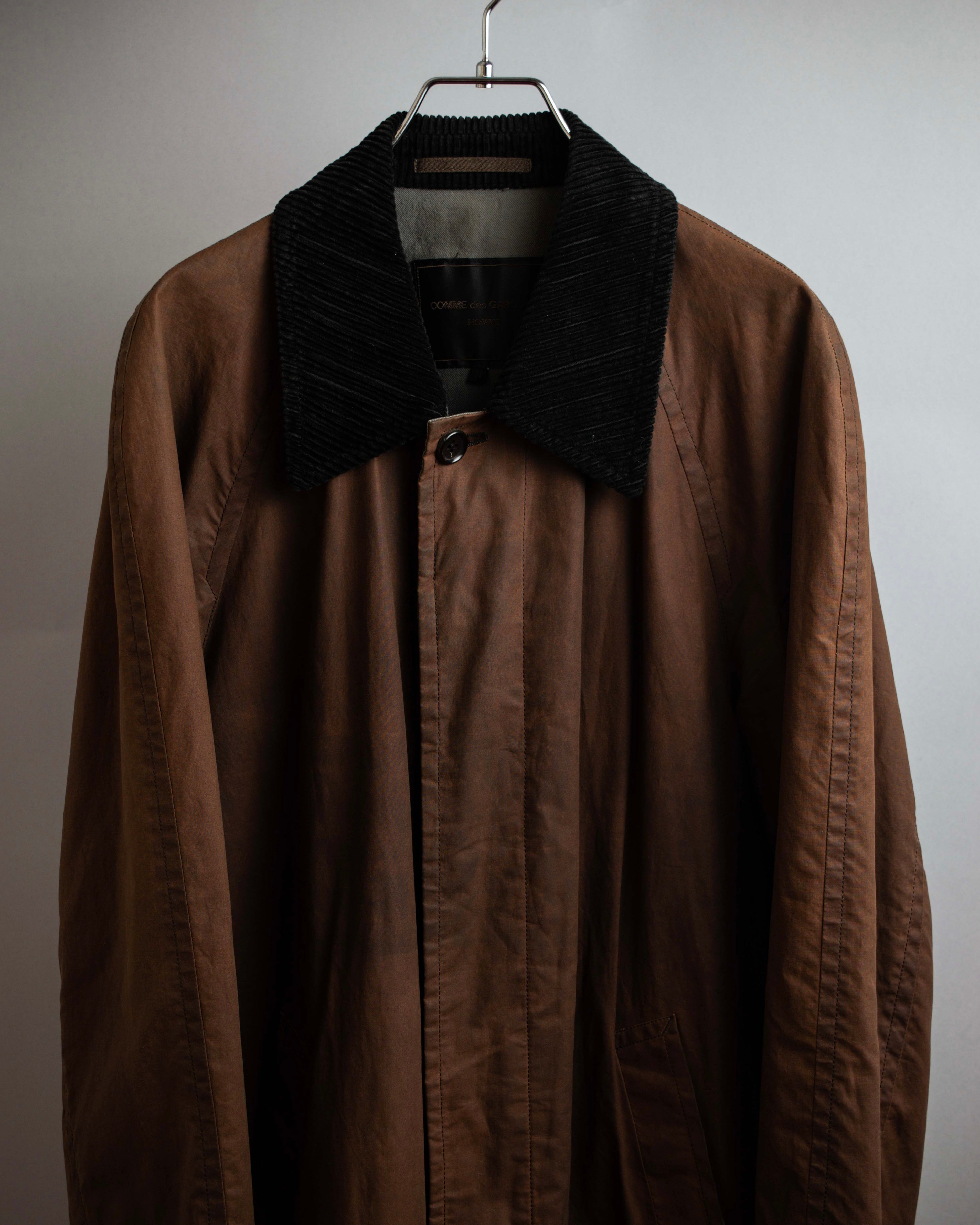 "COMME des GARCONS HOMME"
03AW corduroy collar design stand collar long coat