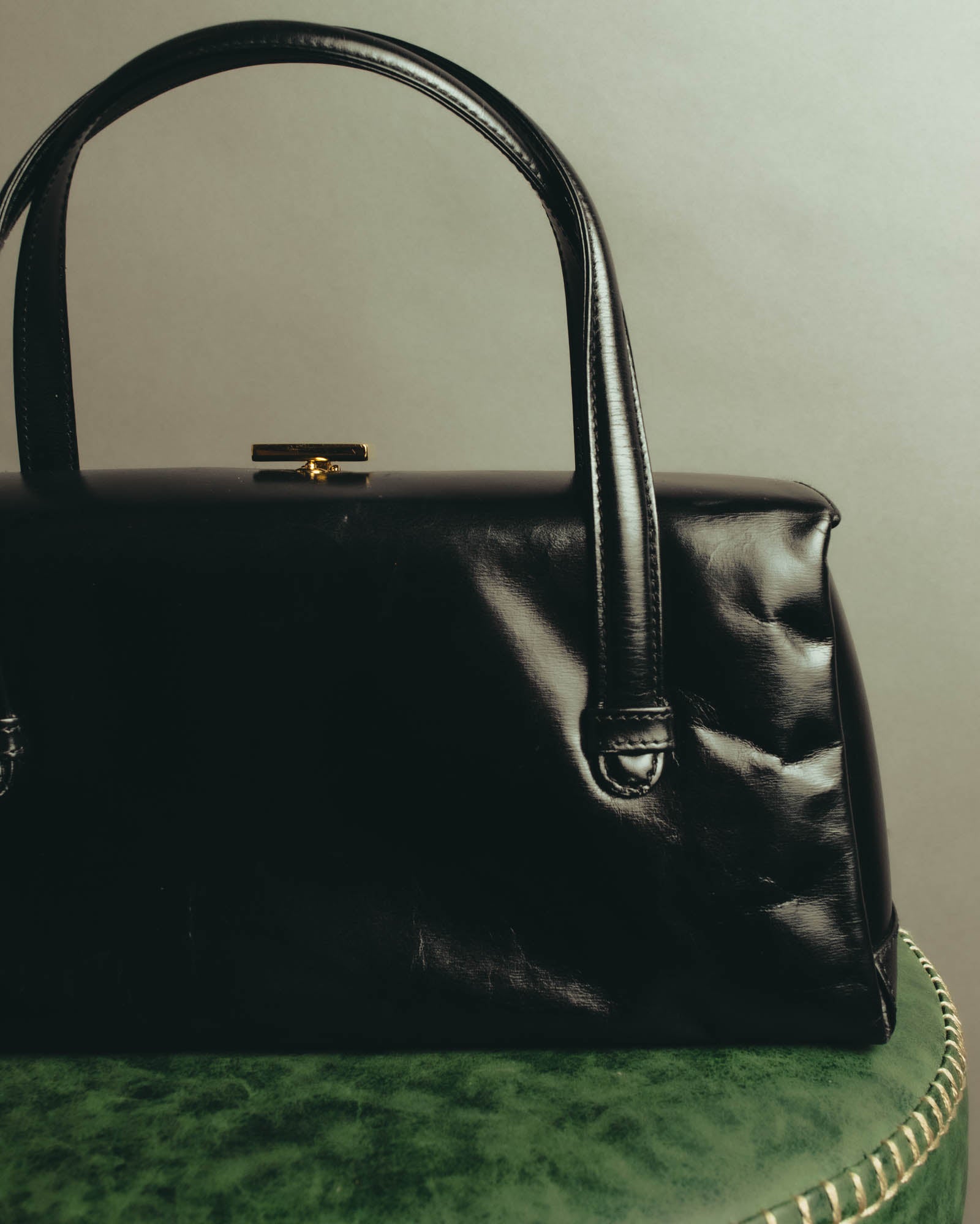 "GUCCI" 90's Structured leather top handle handbag