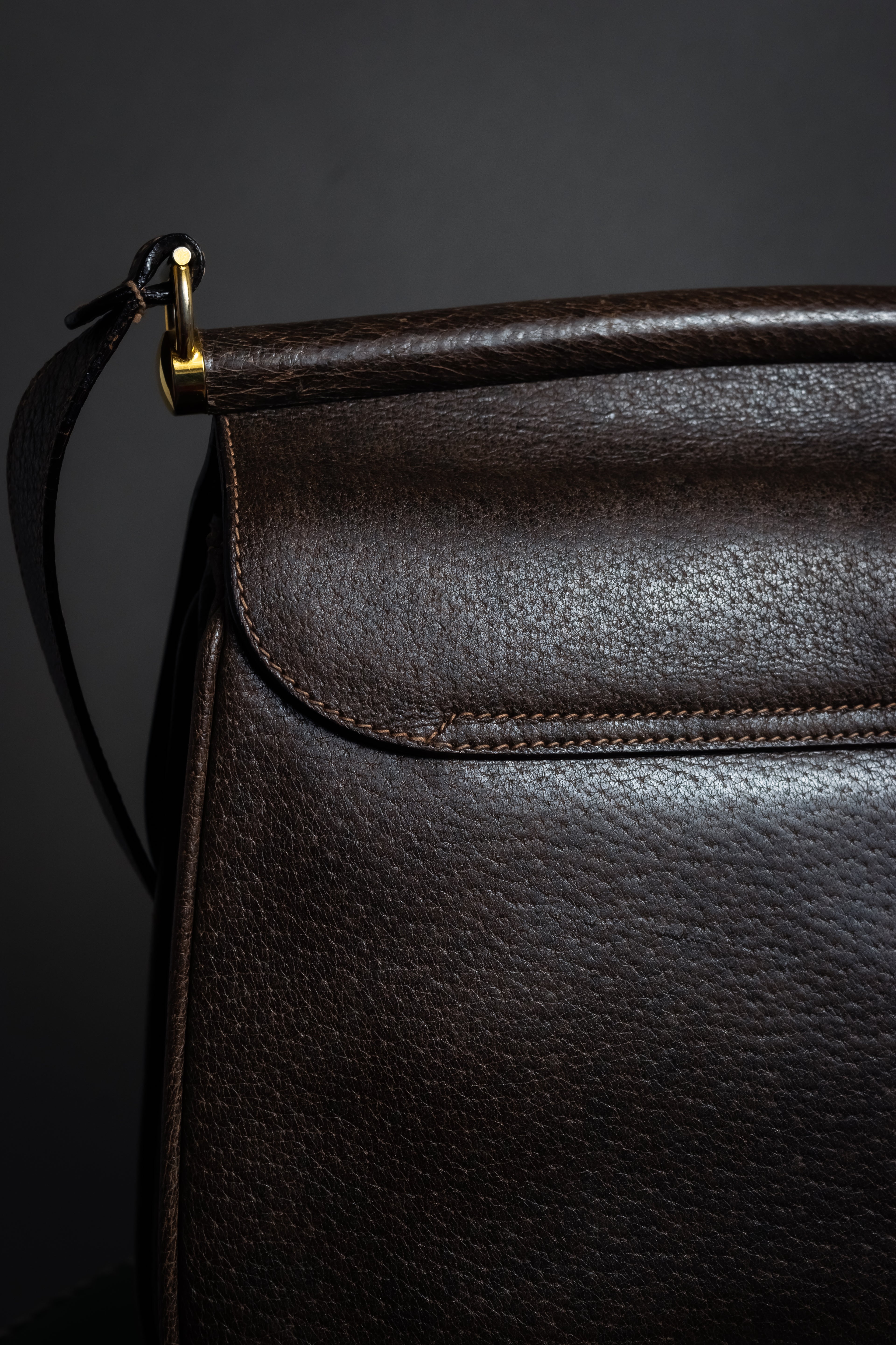 "GUCCI" Bar-shaped fastener design leather shoulder bag