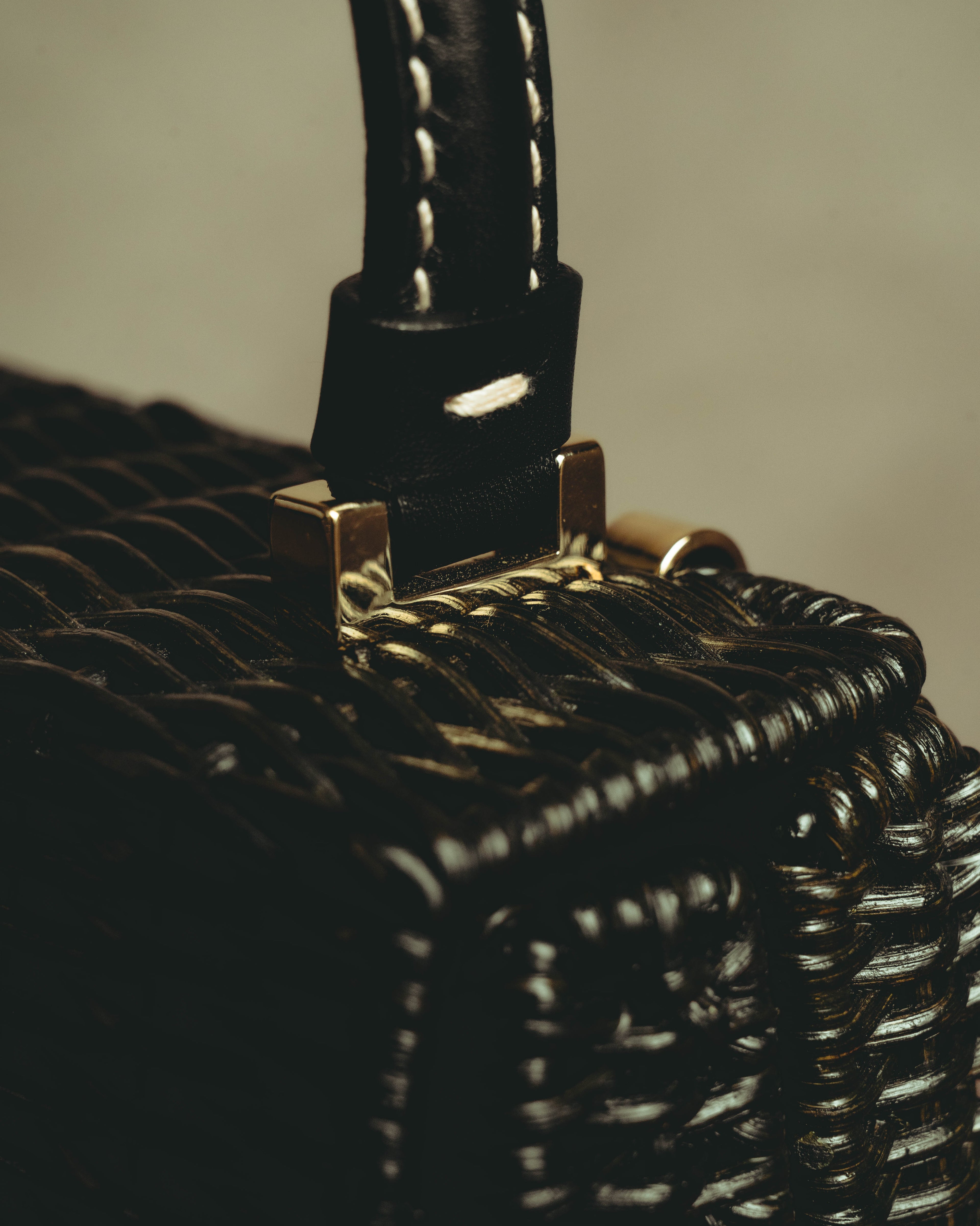 –SPECIAL– "Salvatore Ferragamo" 90's-00's Sculptural basket top-handle handbag