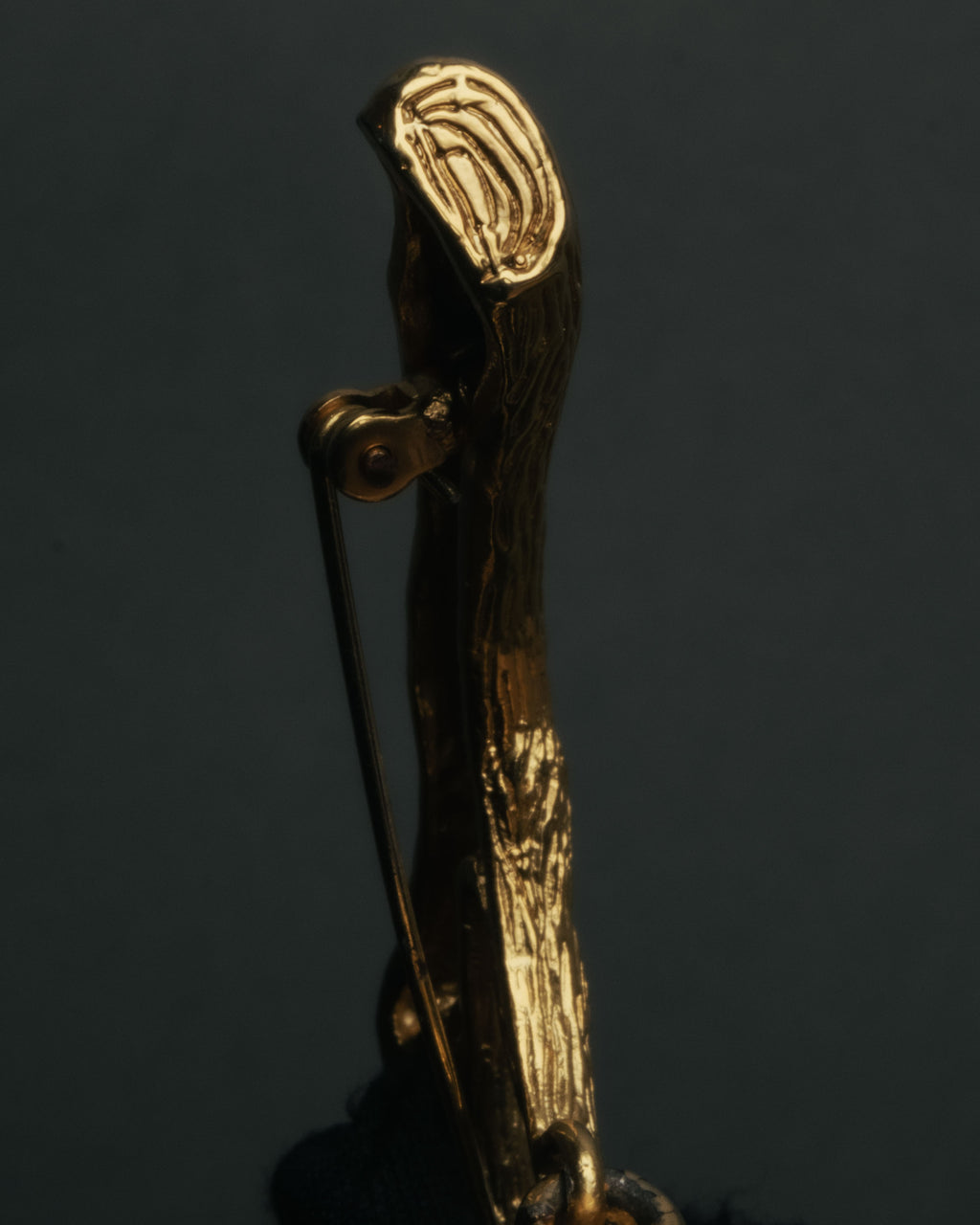 “KENZO” 80’s-90’s Sculptural branch pearl brooch