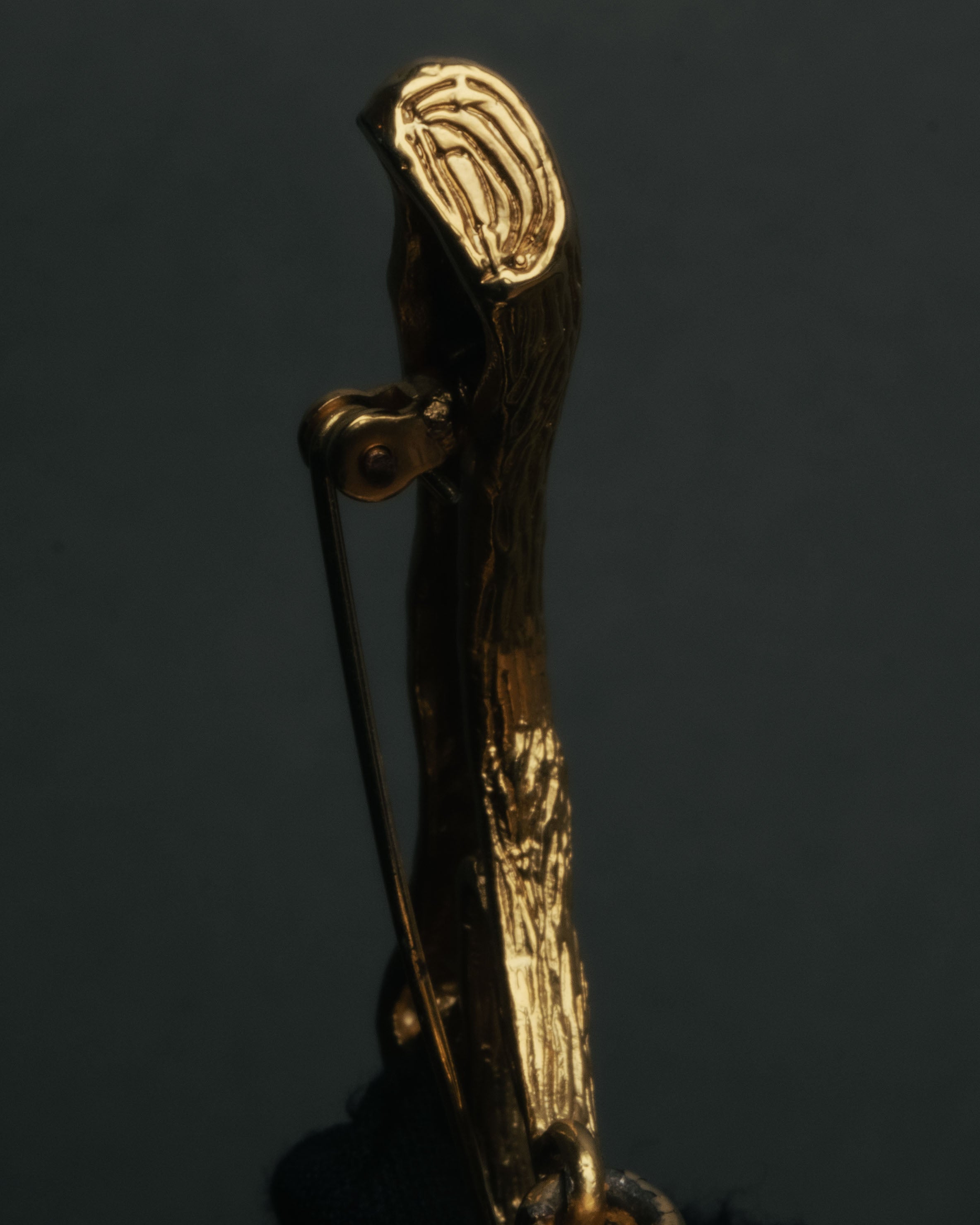 “KENZO” 80’s-90’s Sculptural branch pearl brooch