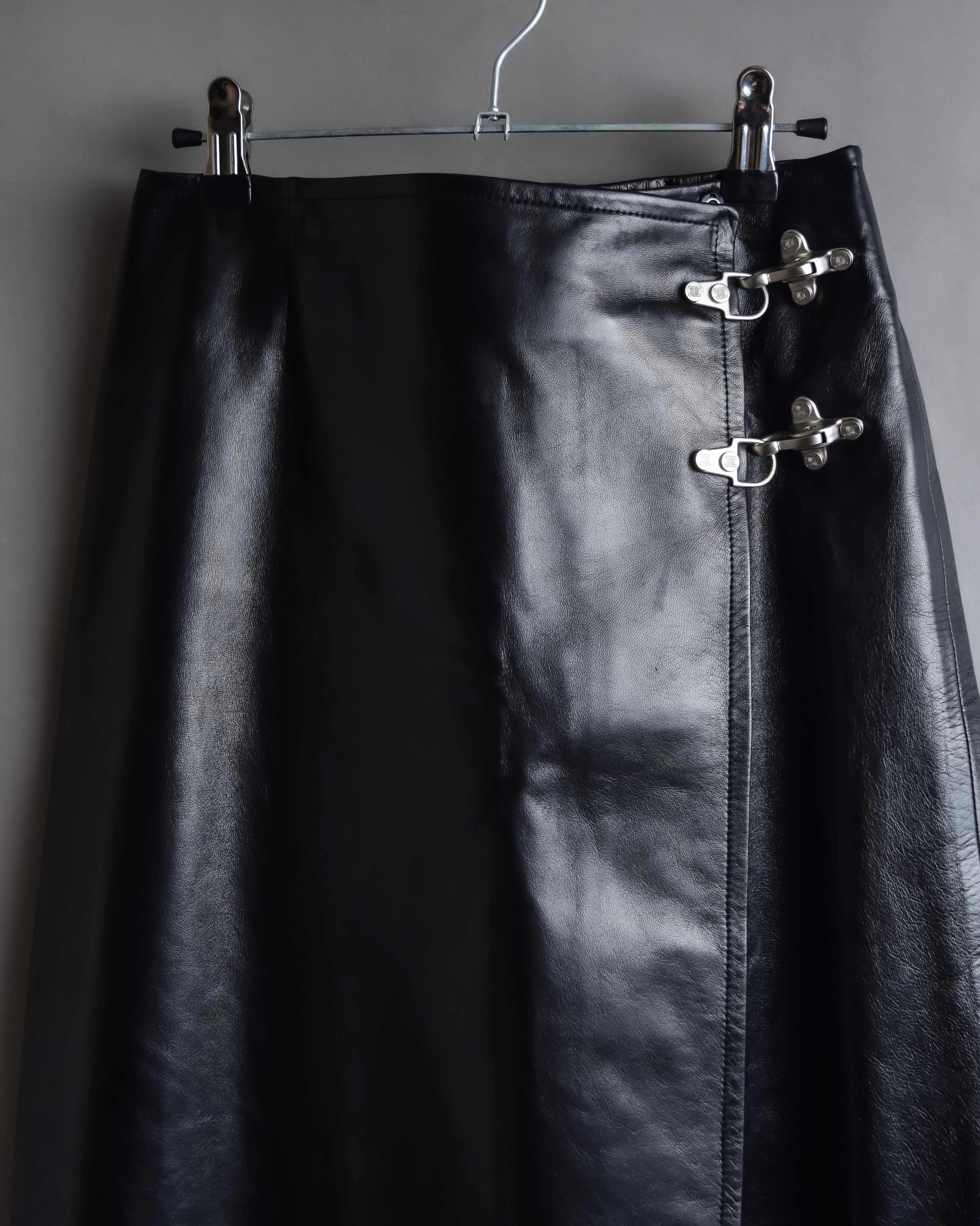 "CELINE" Front metal buckle detail leather skirt