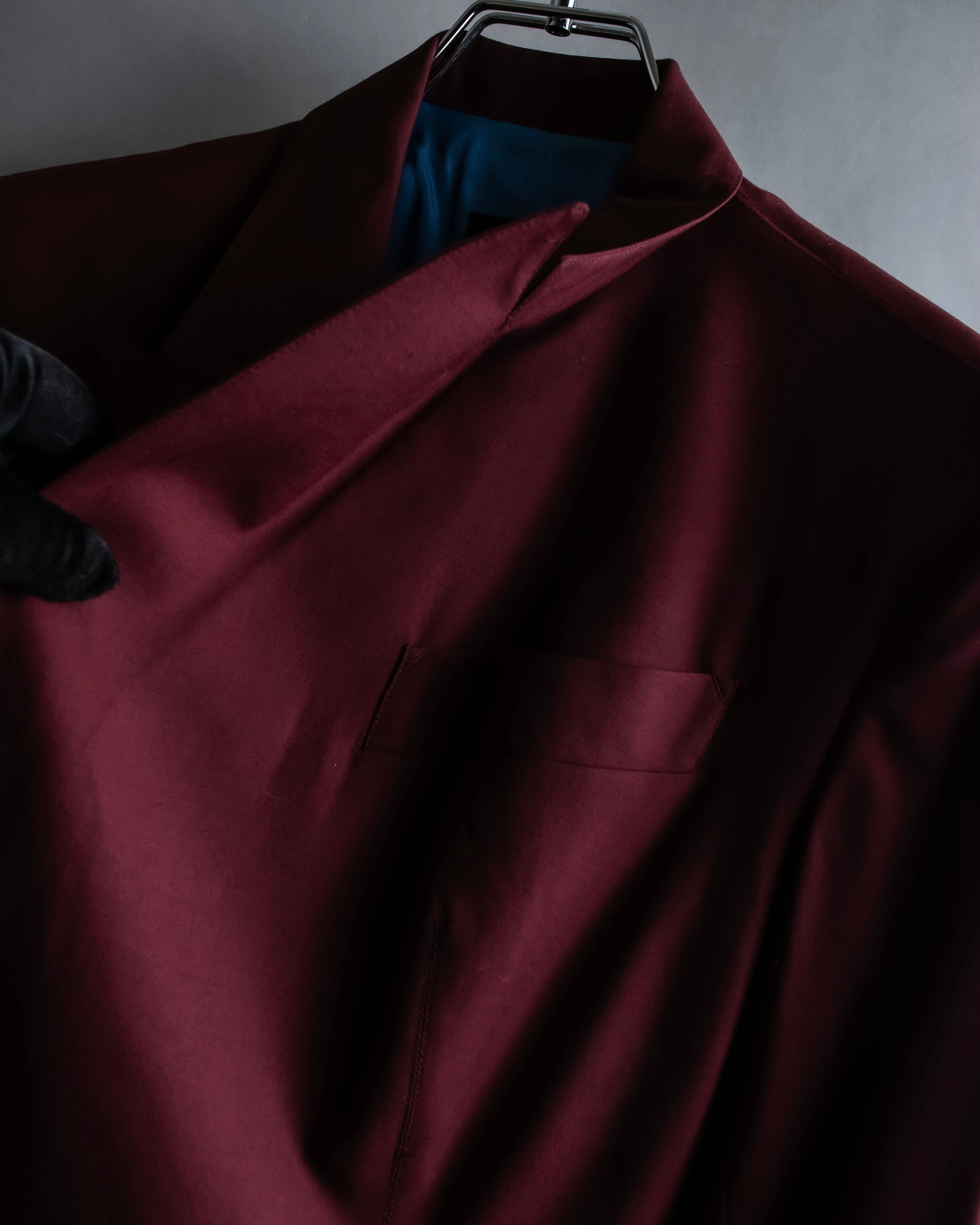 "JEAN PAUL GAULTIER FEMME"
Bordeaux color peaked lapel wool tailored jacket