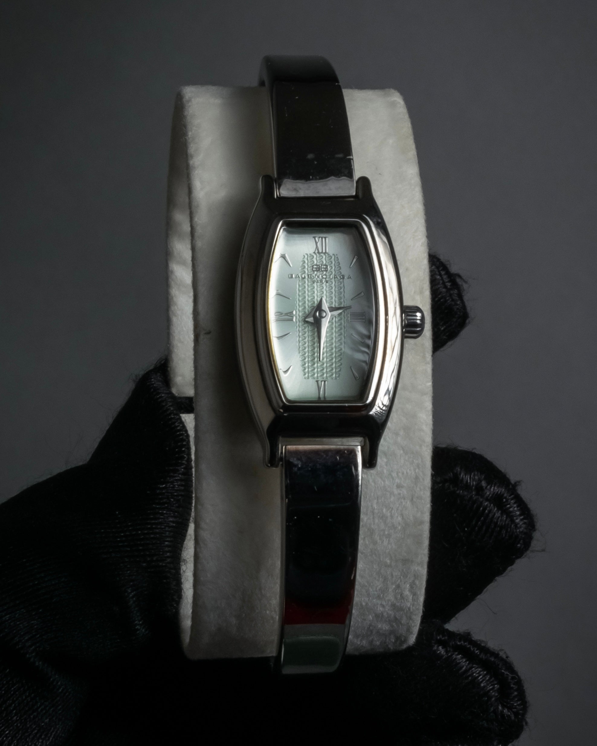 "BALENCIAGA" 2000’s bb logo tonneau bracelet watch