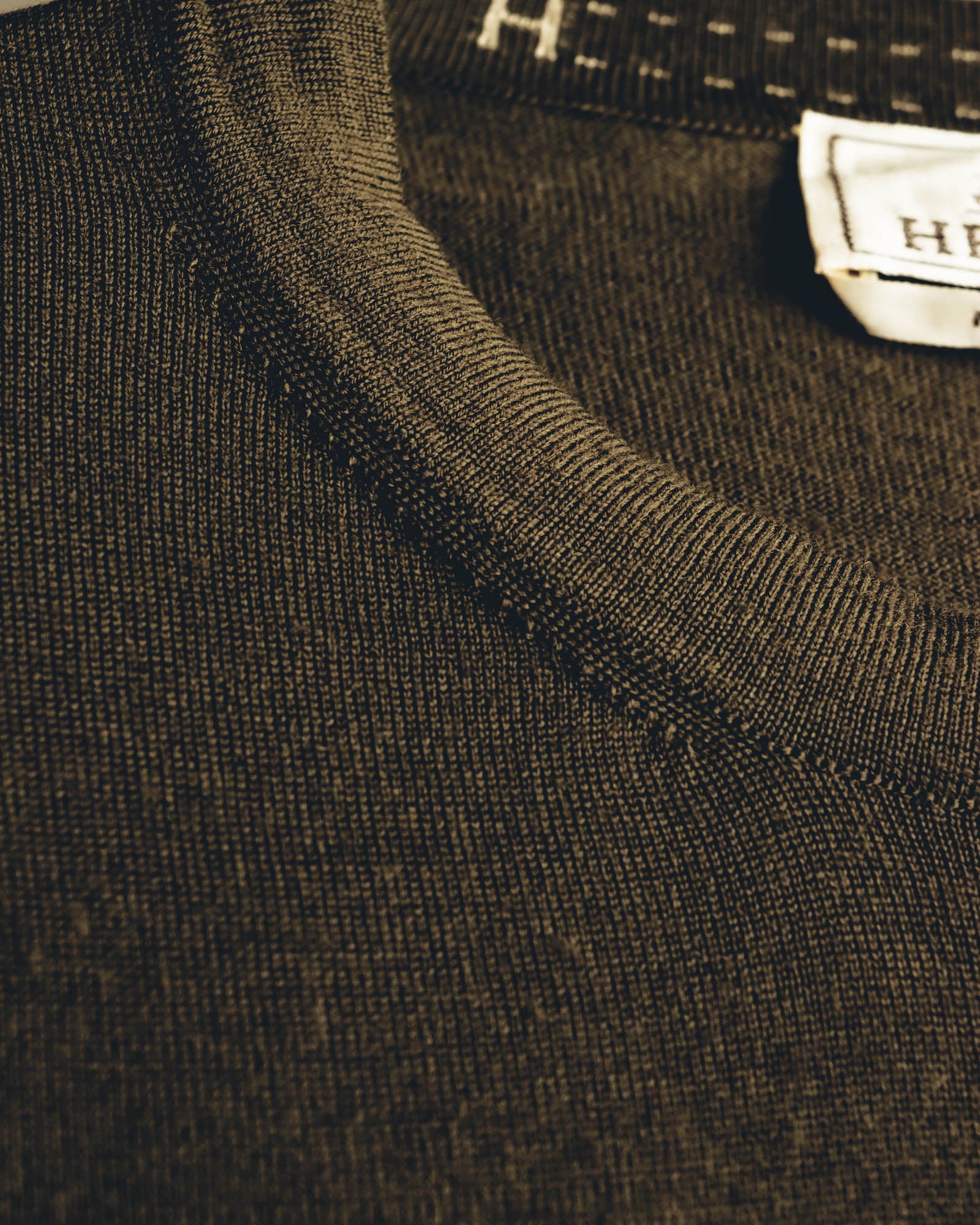 “HERMÈS” 90’s-00’s Extra-fine merino wool crewneck knit