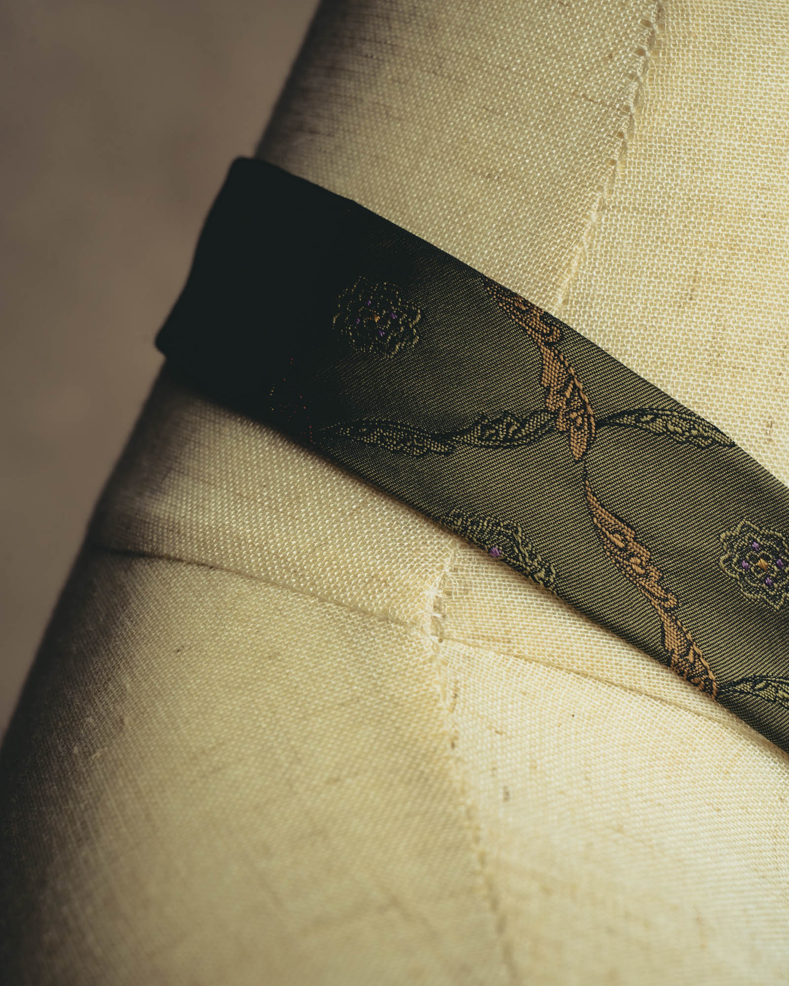 "Yves Saint Laurent" 80's-90's Olive silk jacquard necktie