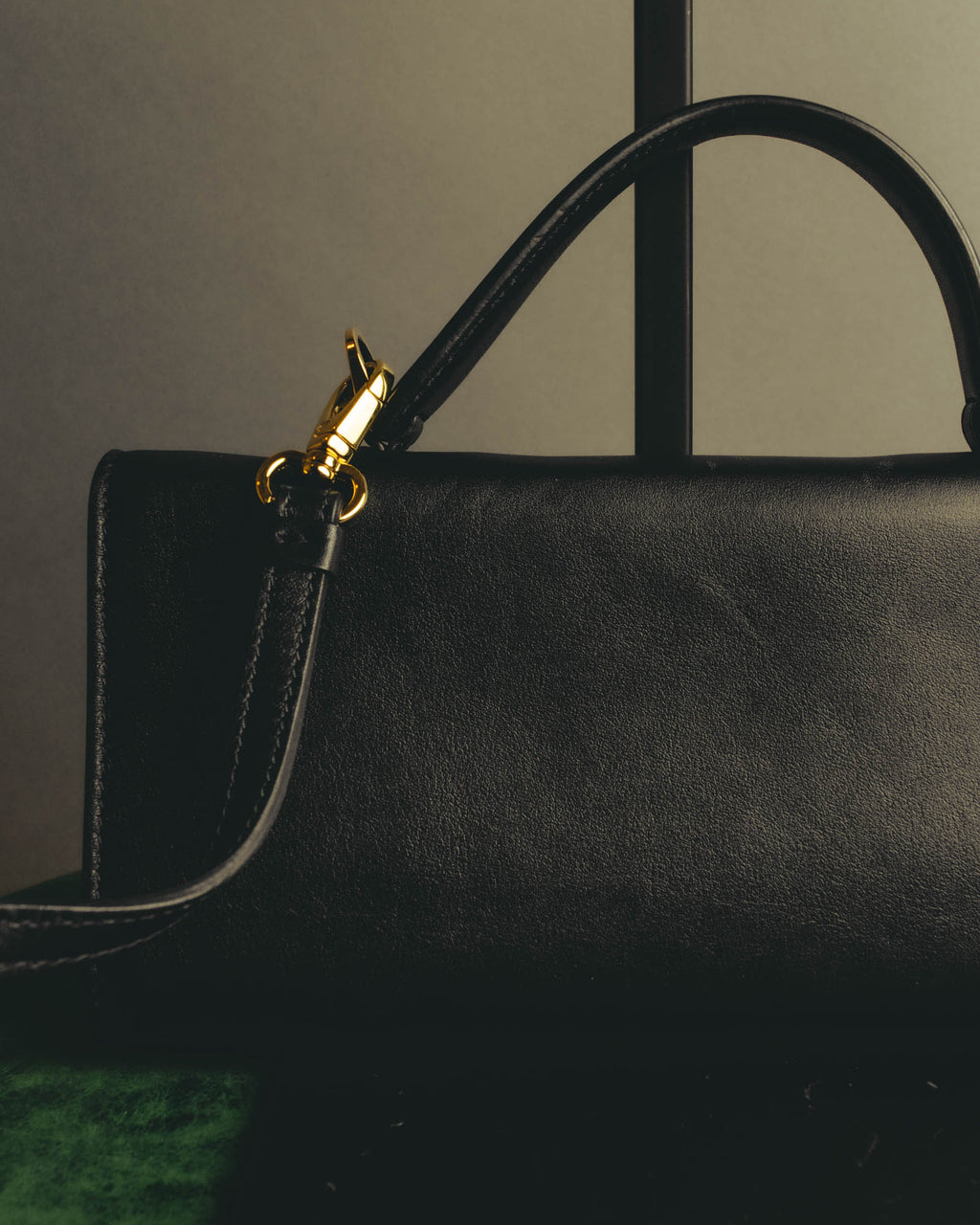 "Salvatore Ferragamo" 2010's Classic Gancini top handle shoulder bag