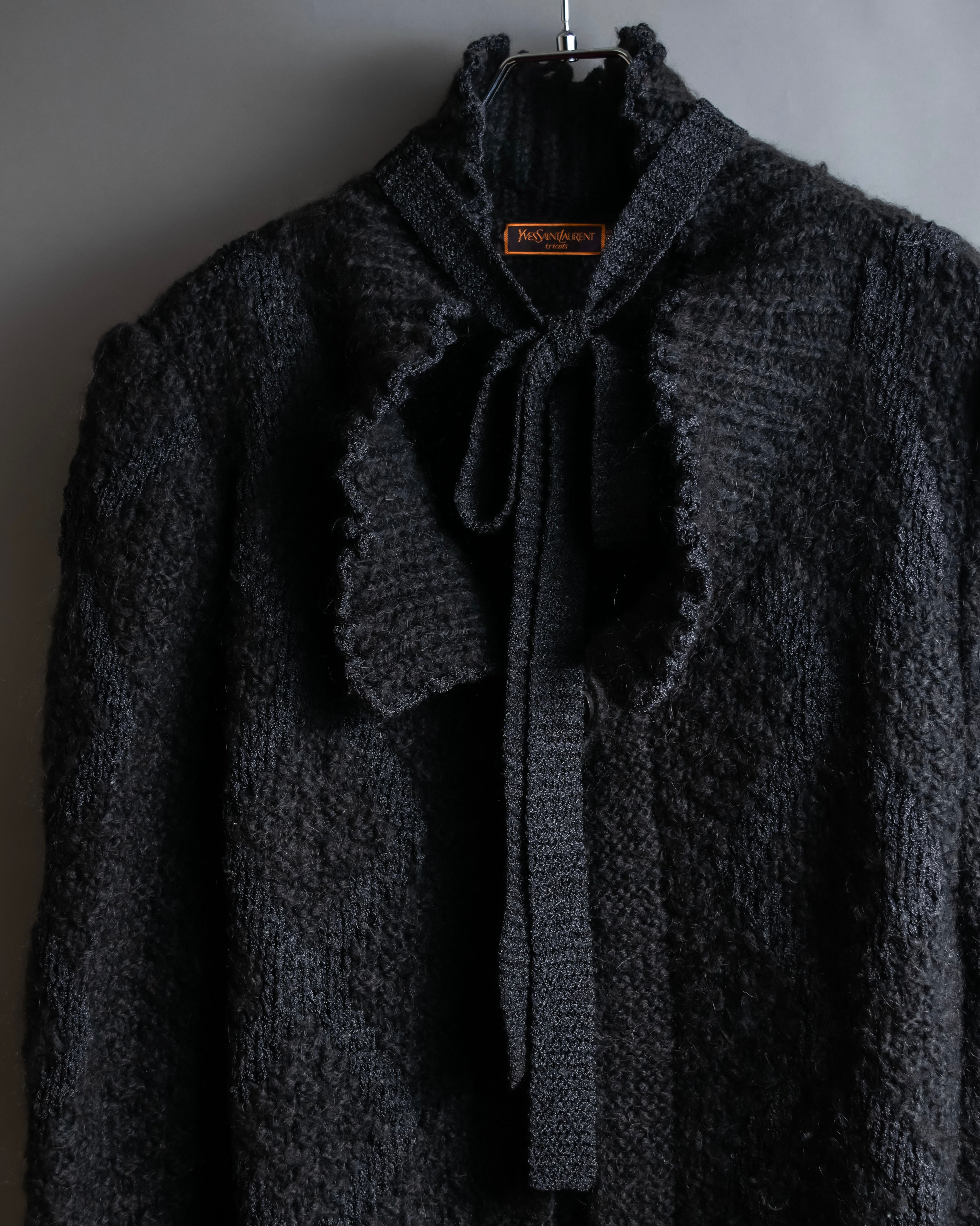 "YVES SAINT LAURENT" Ribbon design stand collar low gauge cardigan