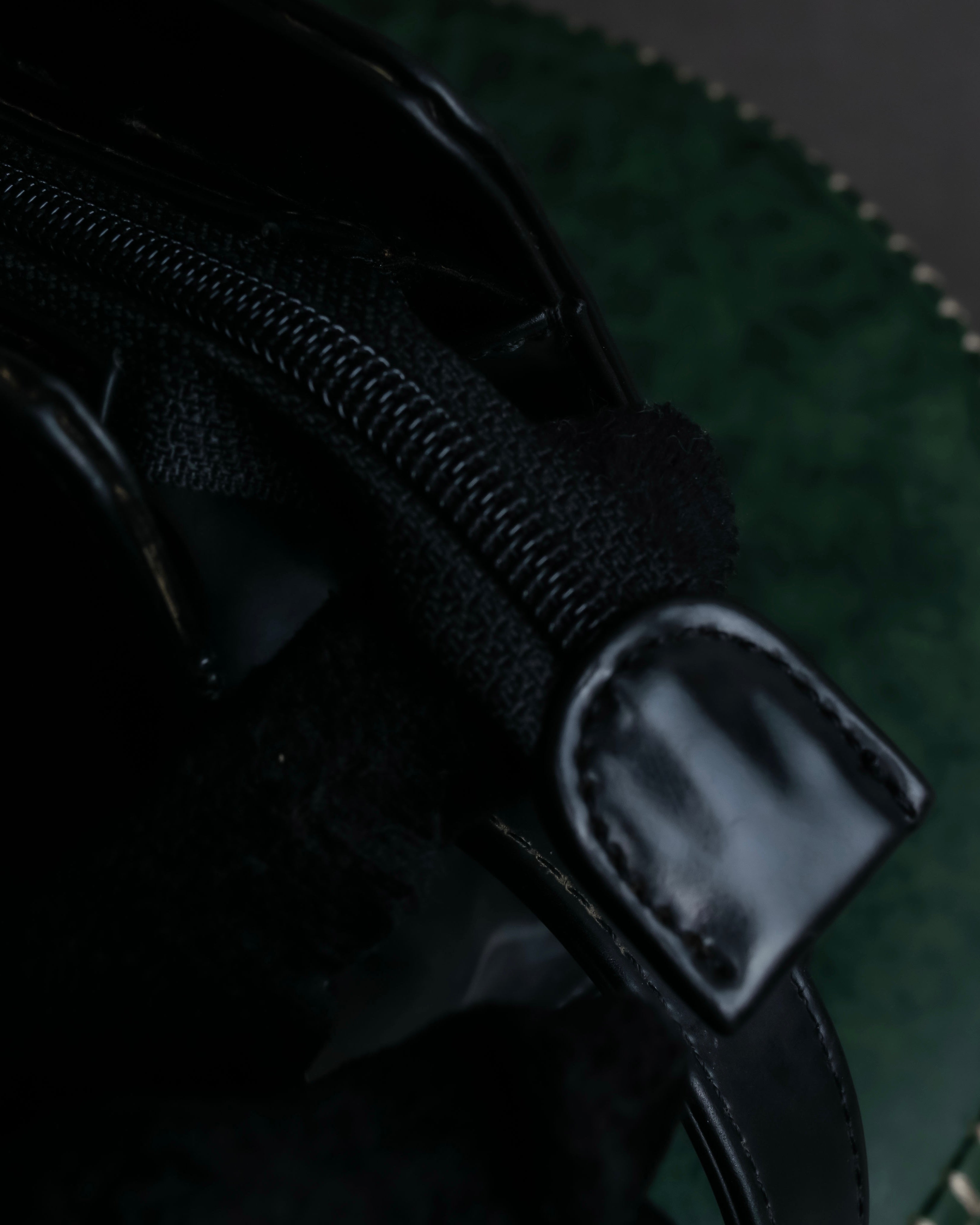 "BALENCIAGA" Horizontal metallic plate design leather shoulder bag