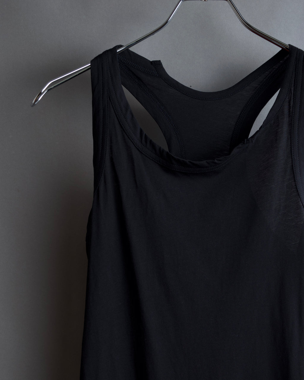 "YOHJI YAMAMOTO FEMME" 13SS
Shoulder cutting sleeveless pullover