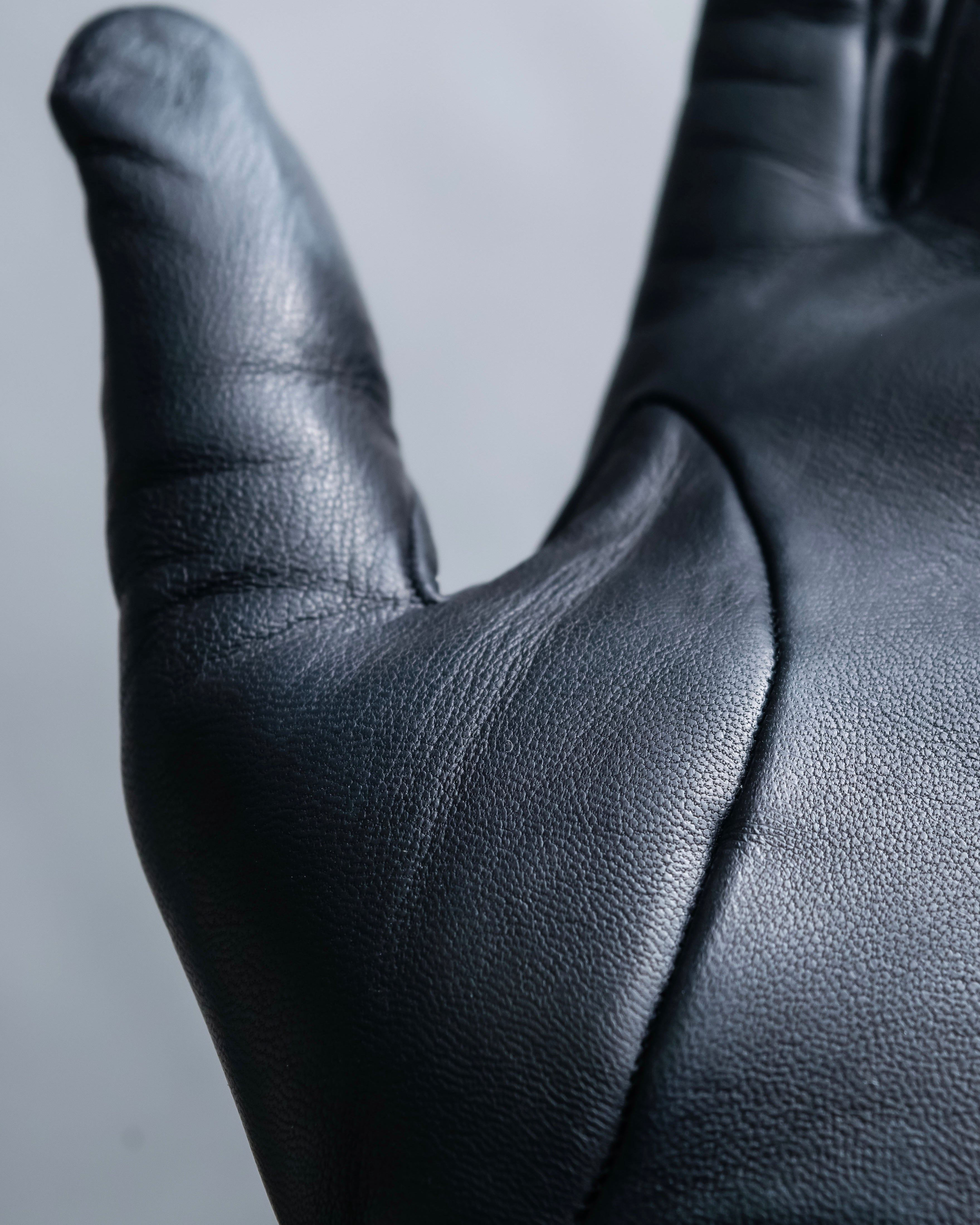 "HERMES" Kelly padlock motif leather gloves