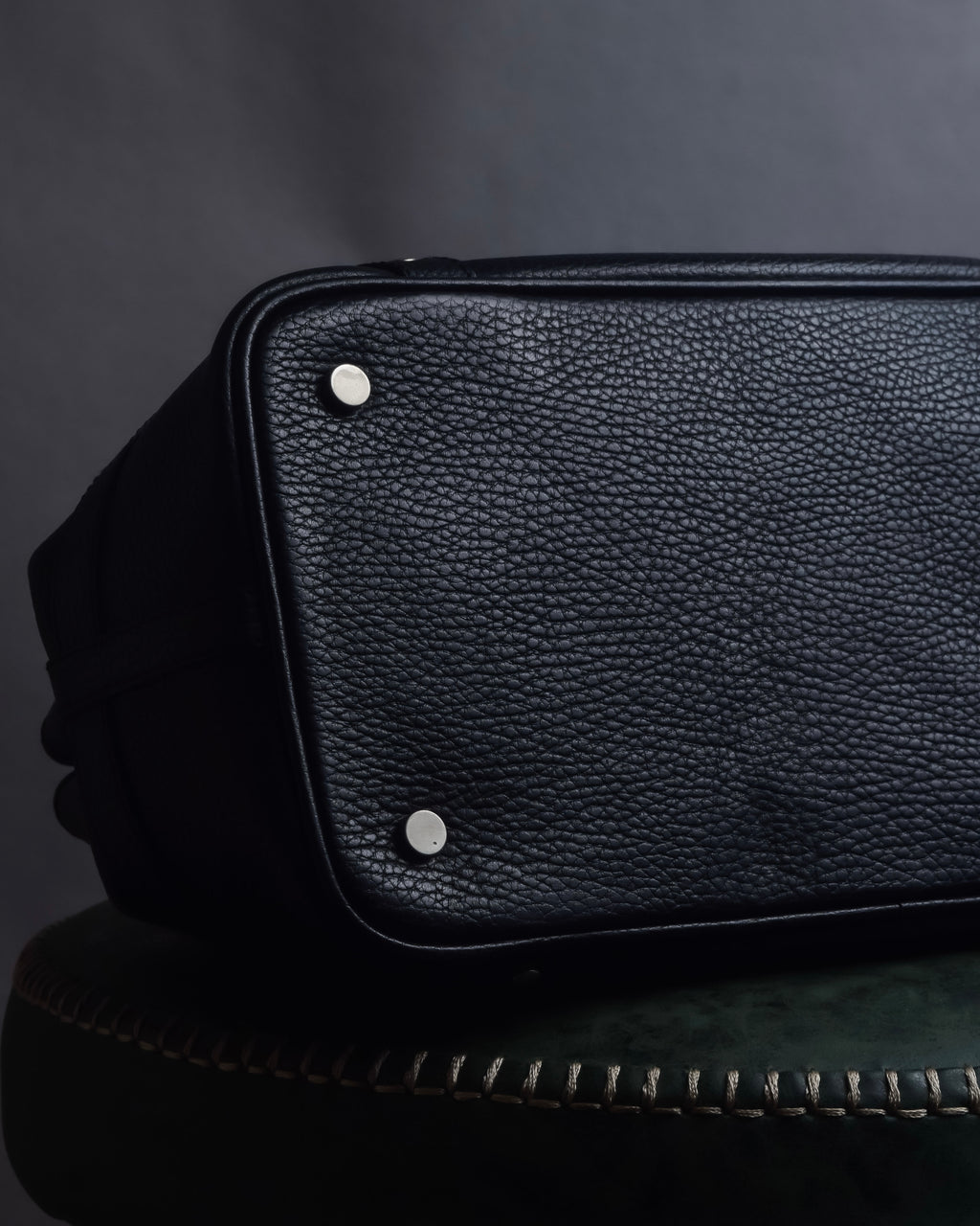 "BURBERRY" Silver stud design grained leather one-handle bag