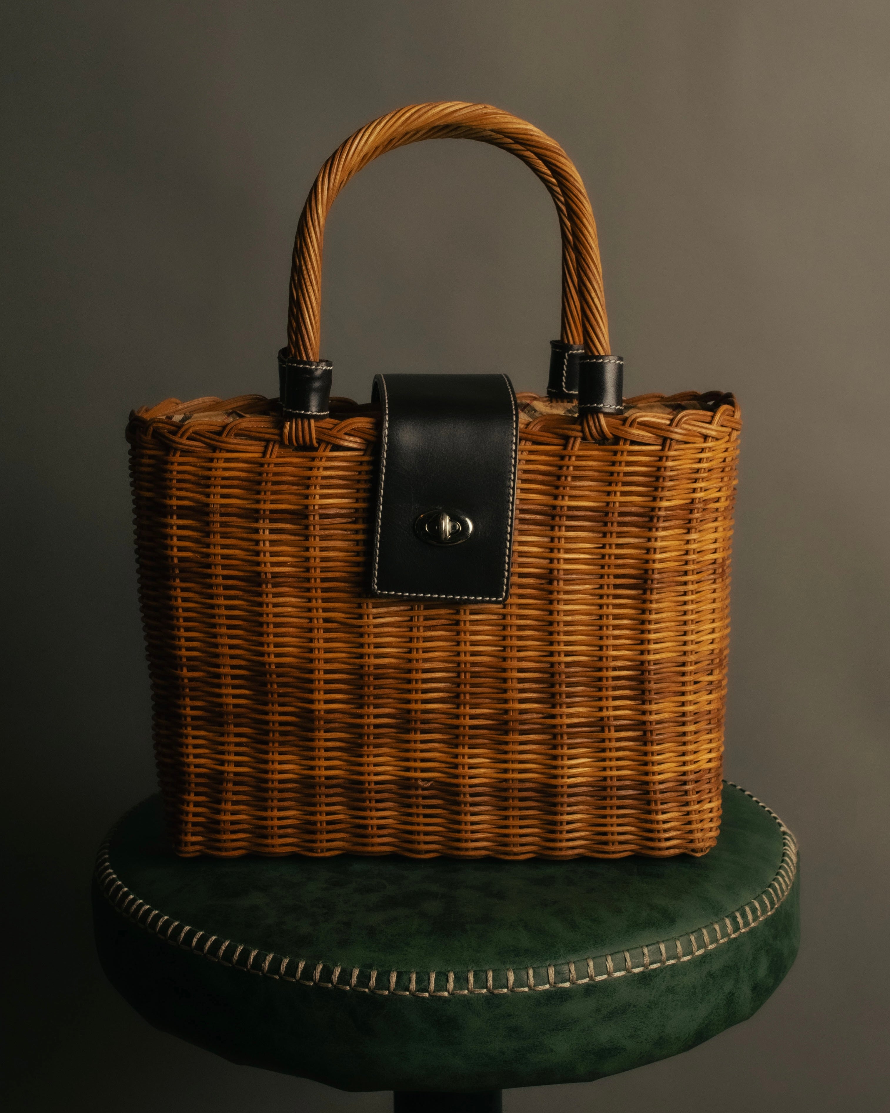 “BURBERRY BLUE LABEL” 00’s Rattan check lining basket bag