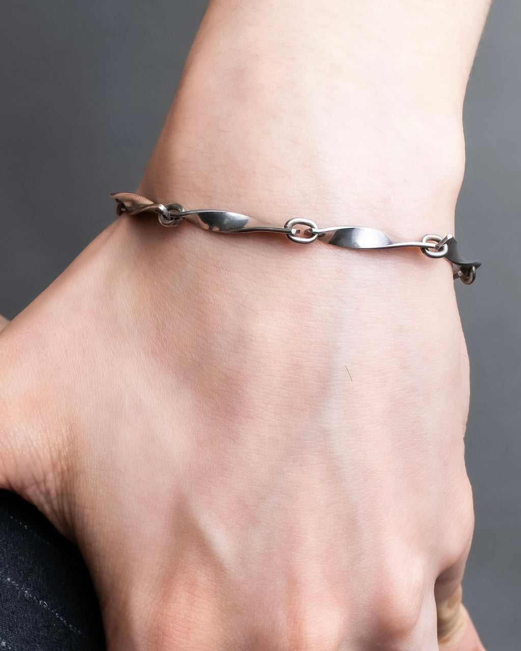 "GEORG JENSEN" Twisted detail silver bracelet