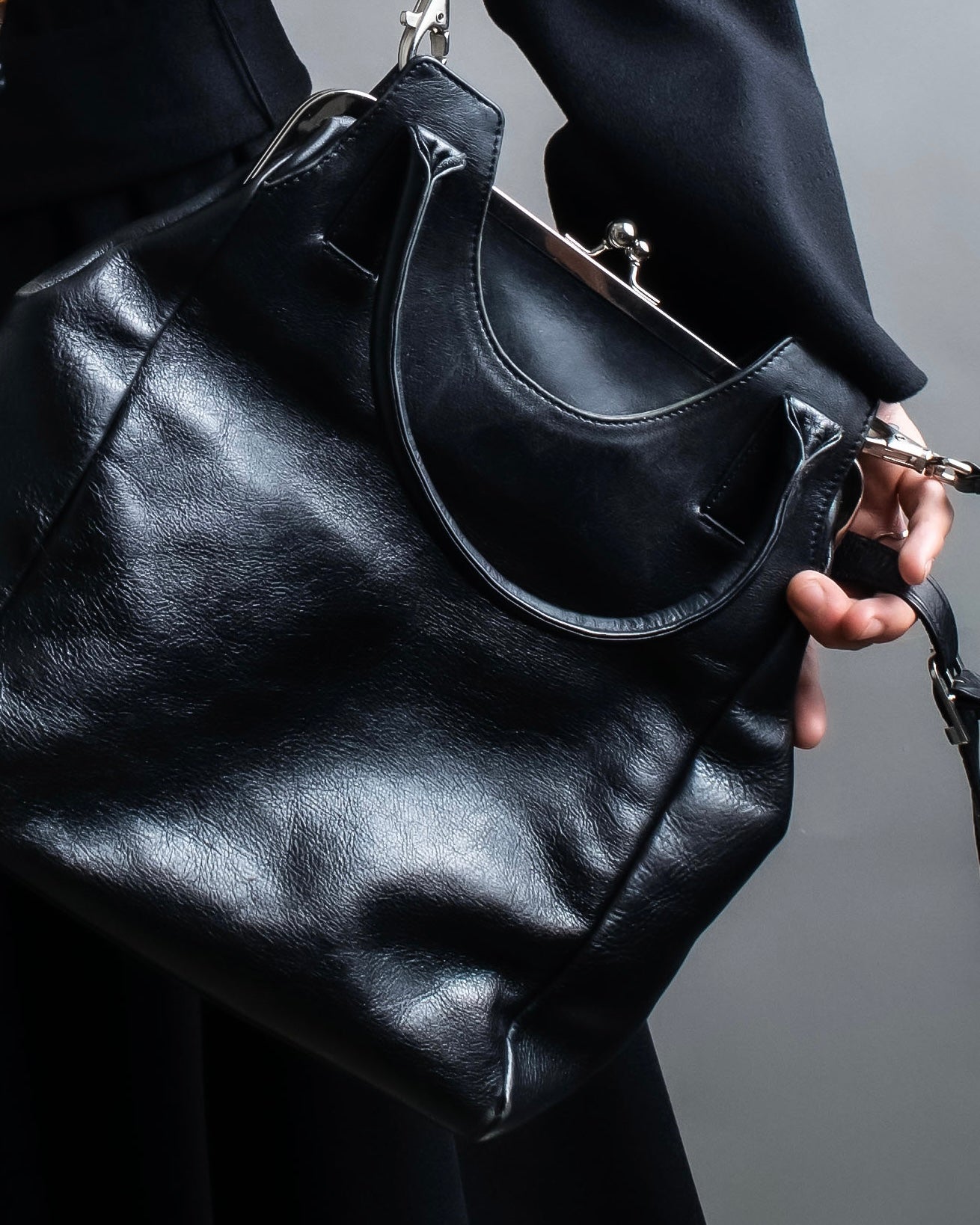 "YOHJI YAMAMOTO +NOIR"" 19AW clasp design 2way leather bag