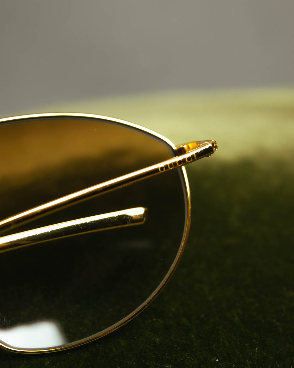"GUCCI" Classic gold metal aviator sunglasses