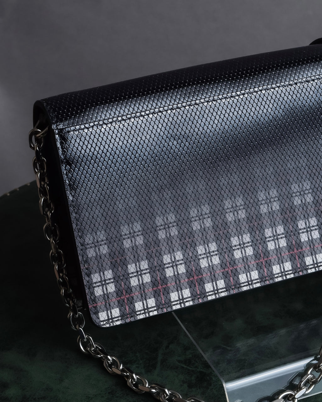 "MAISON MARGIELA" Check pattern gradient design chain shoulder leather wallet bag