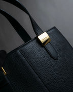 "BURBERRYS" Gold buckle design grained leather hand bag