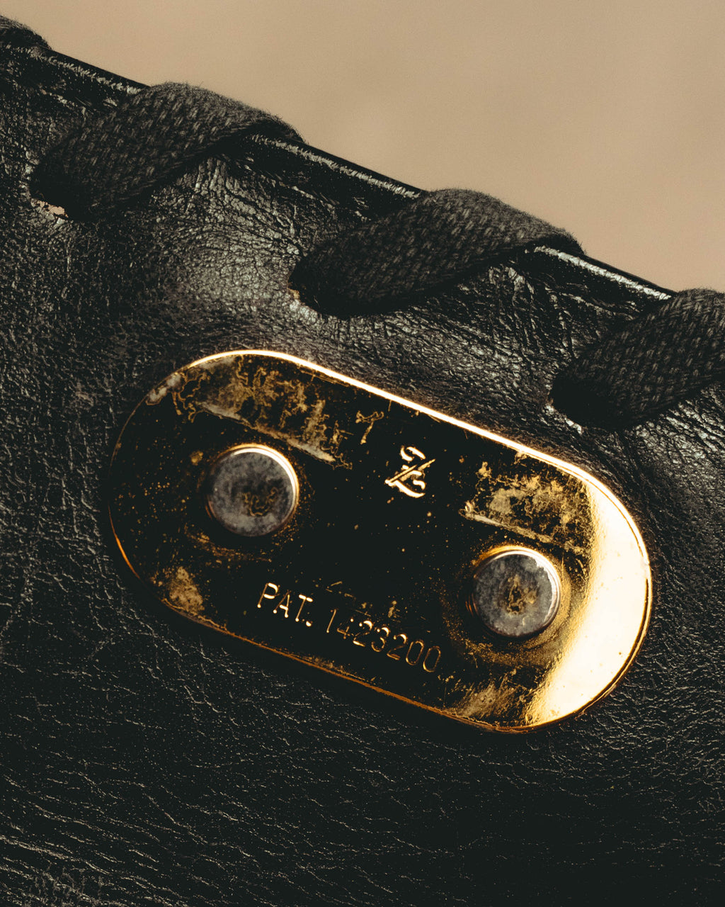 -SPECIAL- “Yves Saint Laurent” 80’s-90’s Crocodile embossed lace-up handbag
