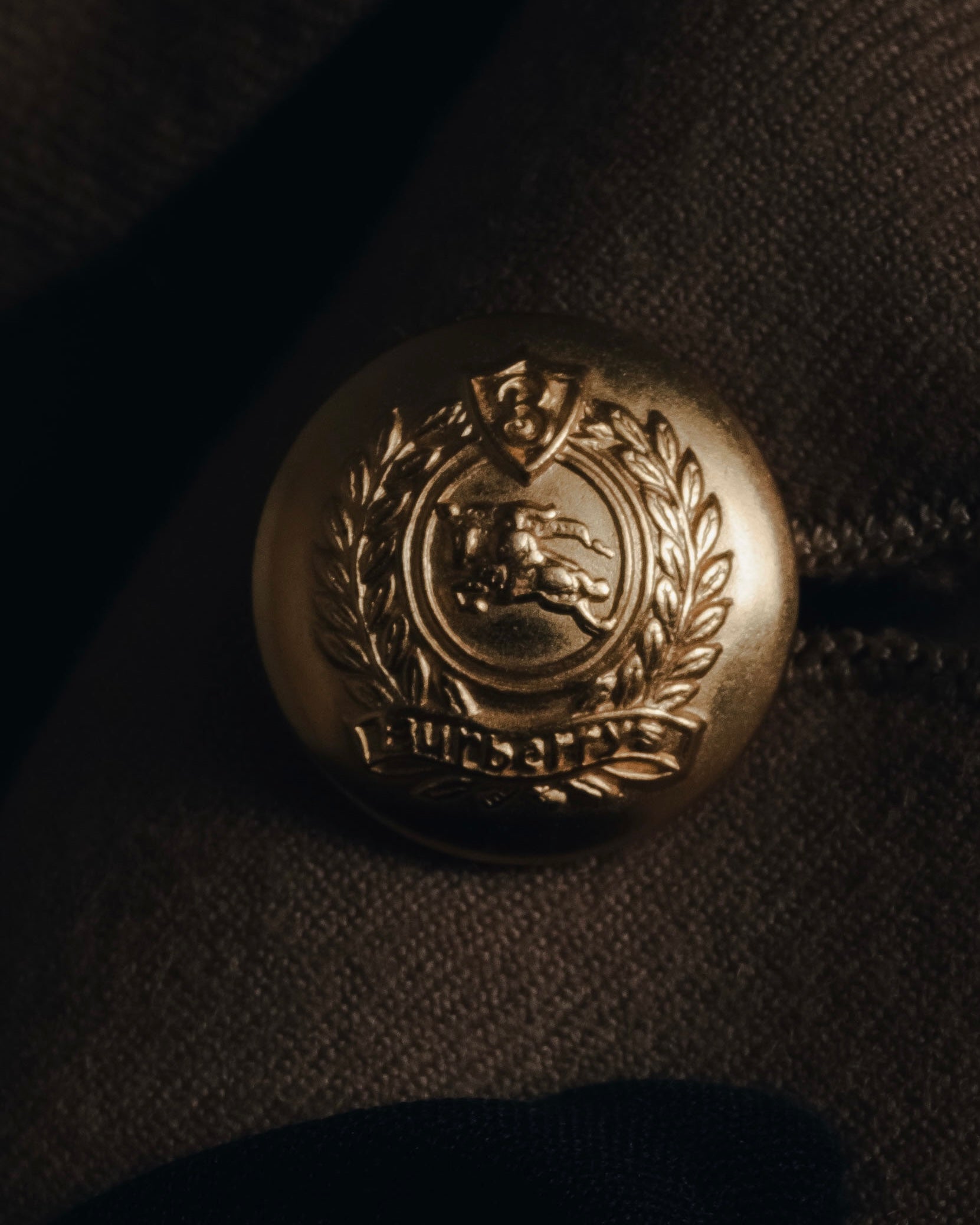 “Burberrys” 90’s crest button double breasted tailored jacket