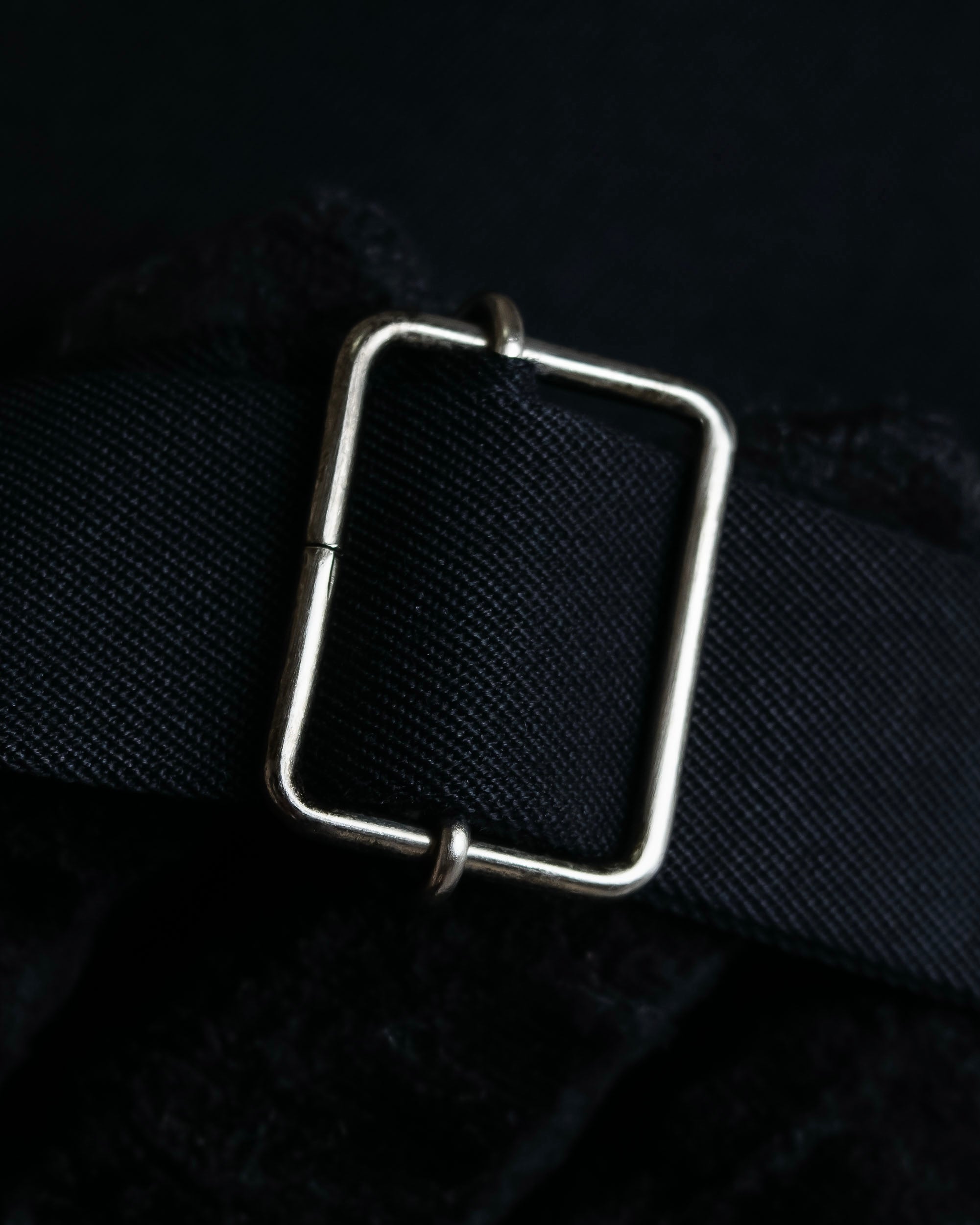 "Y's" Metal fitting belt design cutting maxi skirt