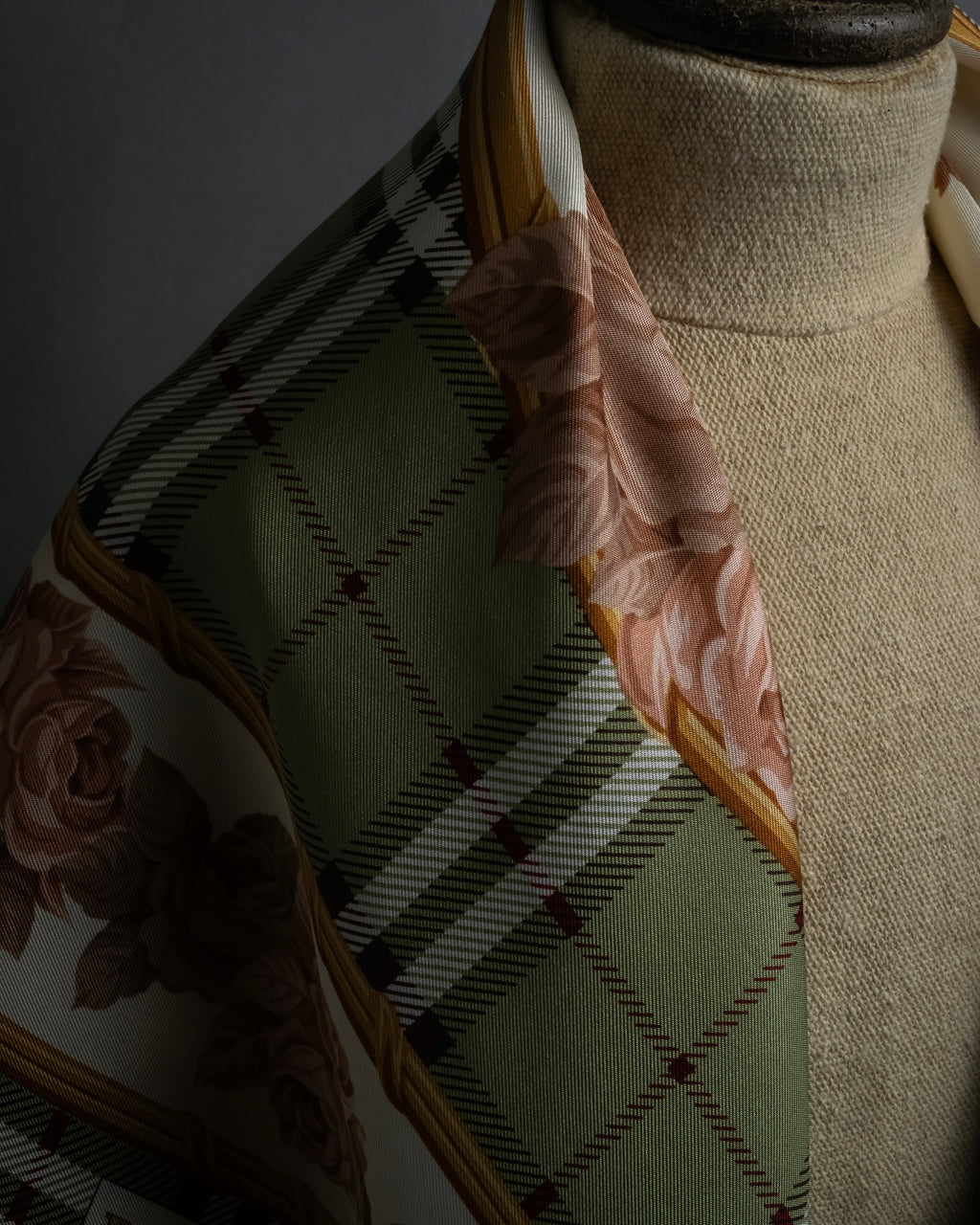 "BURBERRYS" Rose motif layered check pattern silk scarf