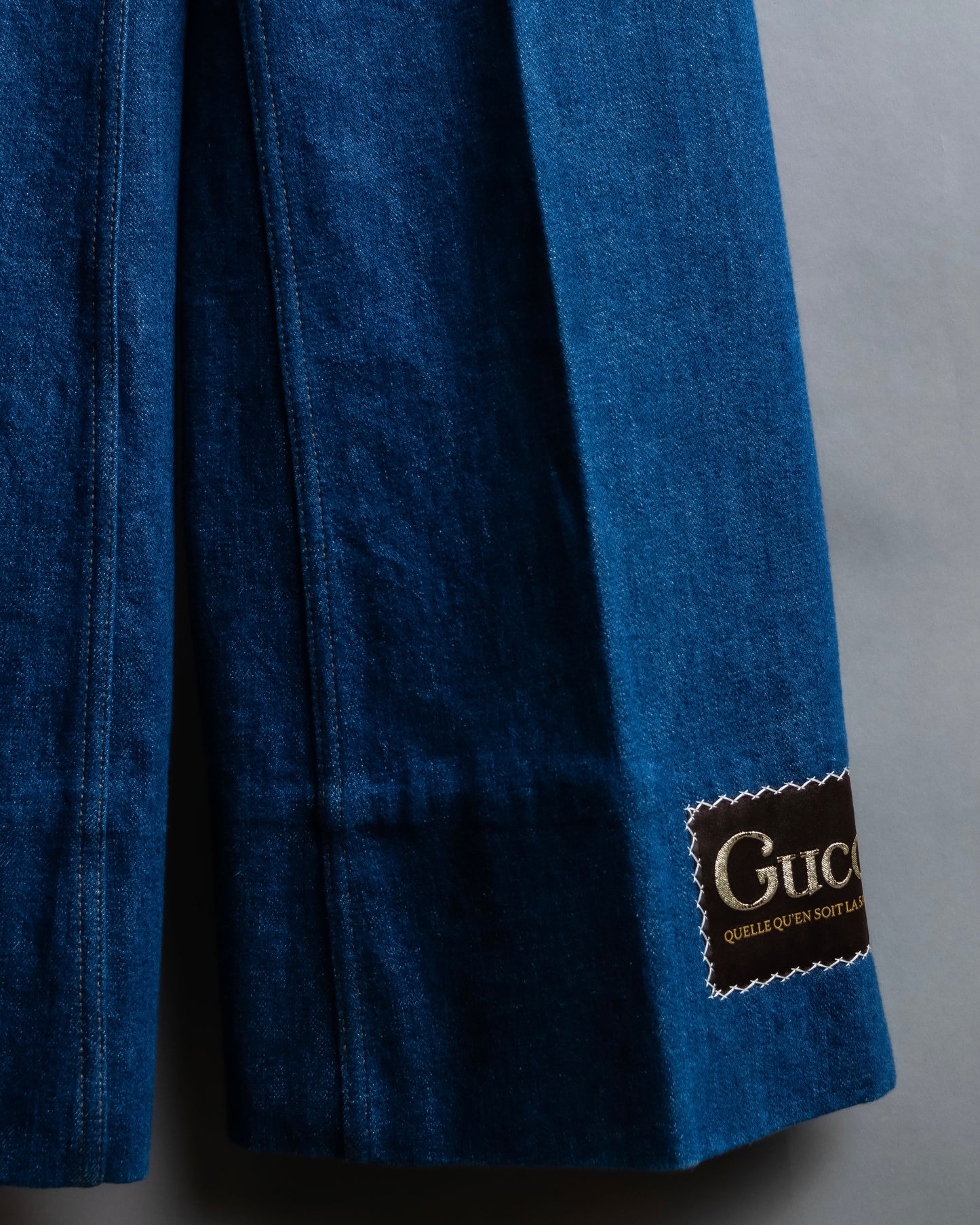 "GUCCI" Logo lapel design one wash flare denim