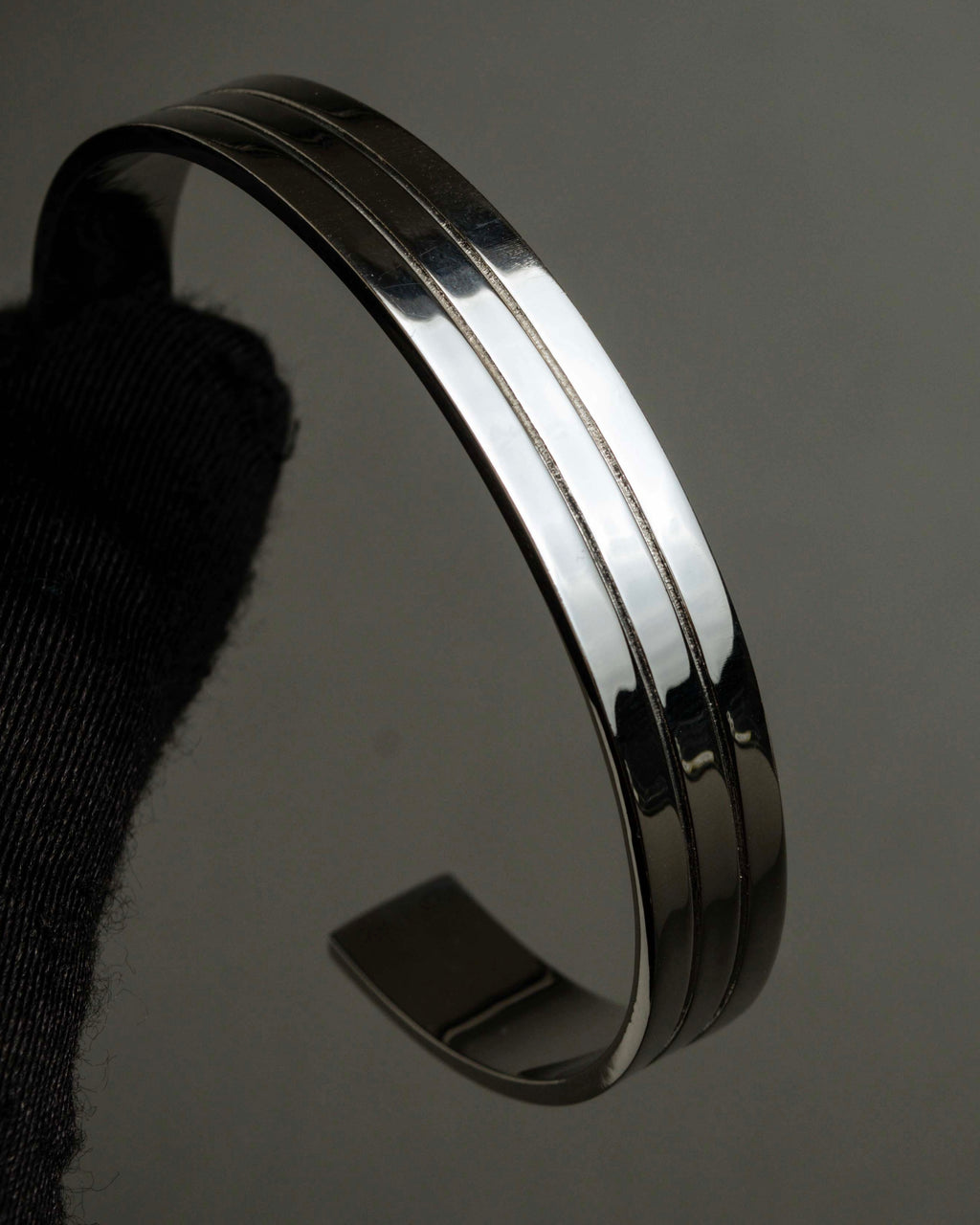 "DIOR HOMME" Logo engraved silver bangle