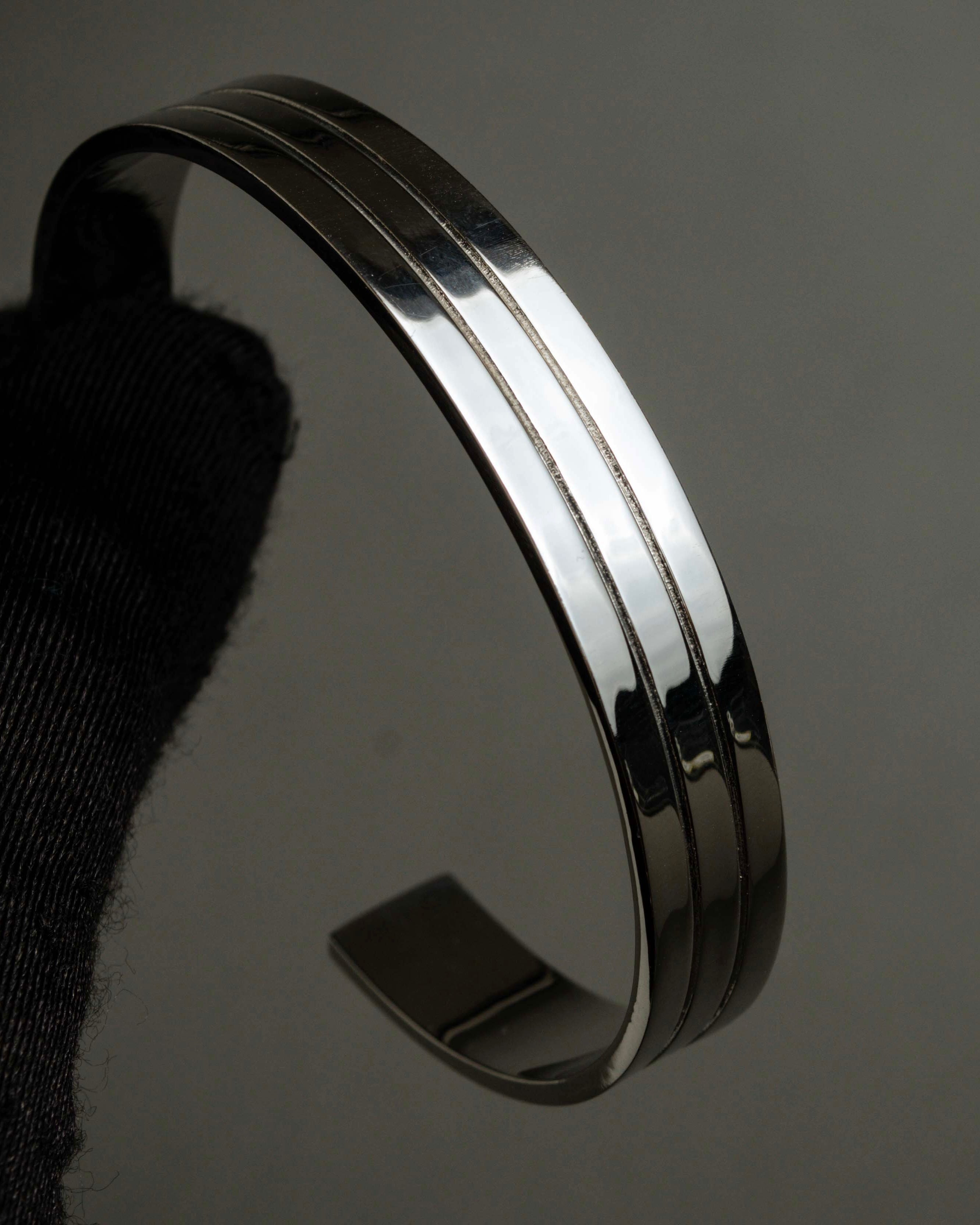 "DIOR HOMME" Logo engraved silver bangle