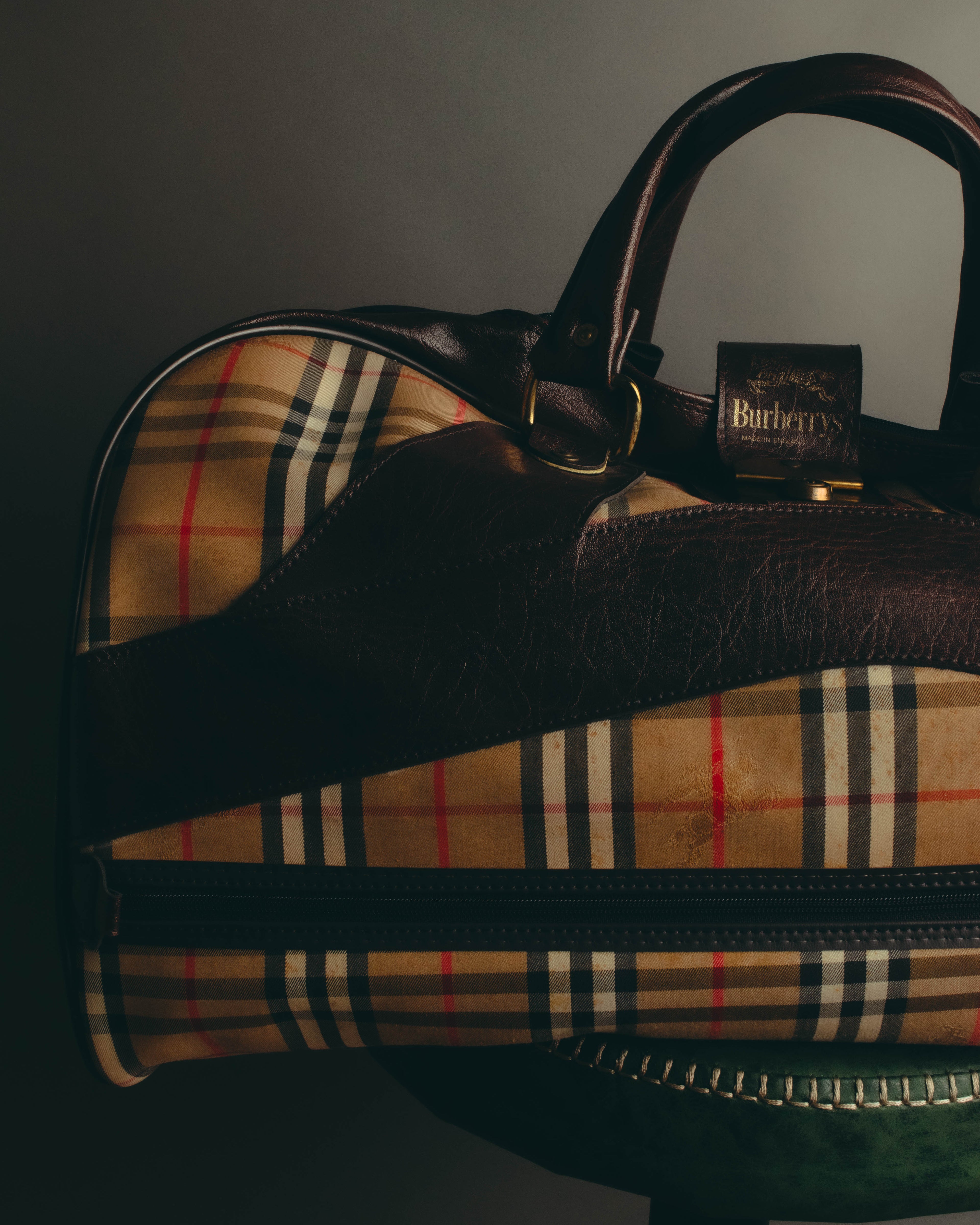 -SPECIAL- "Burberrys" 80's-90's Classic check textured leather boston bag