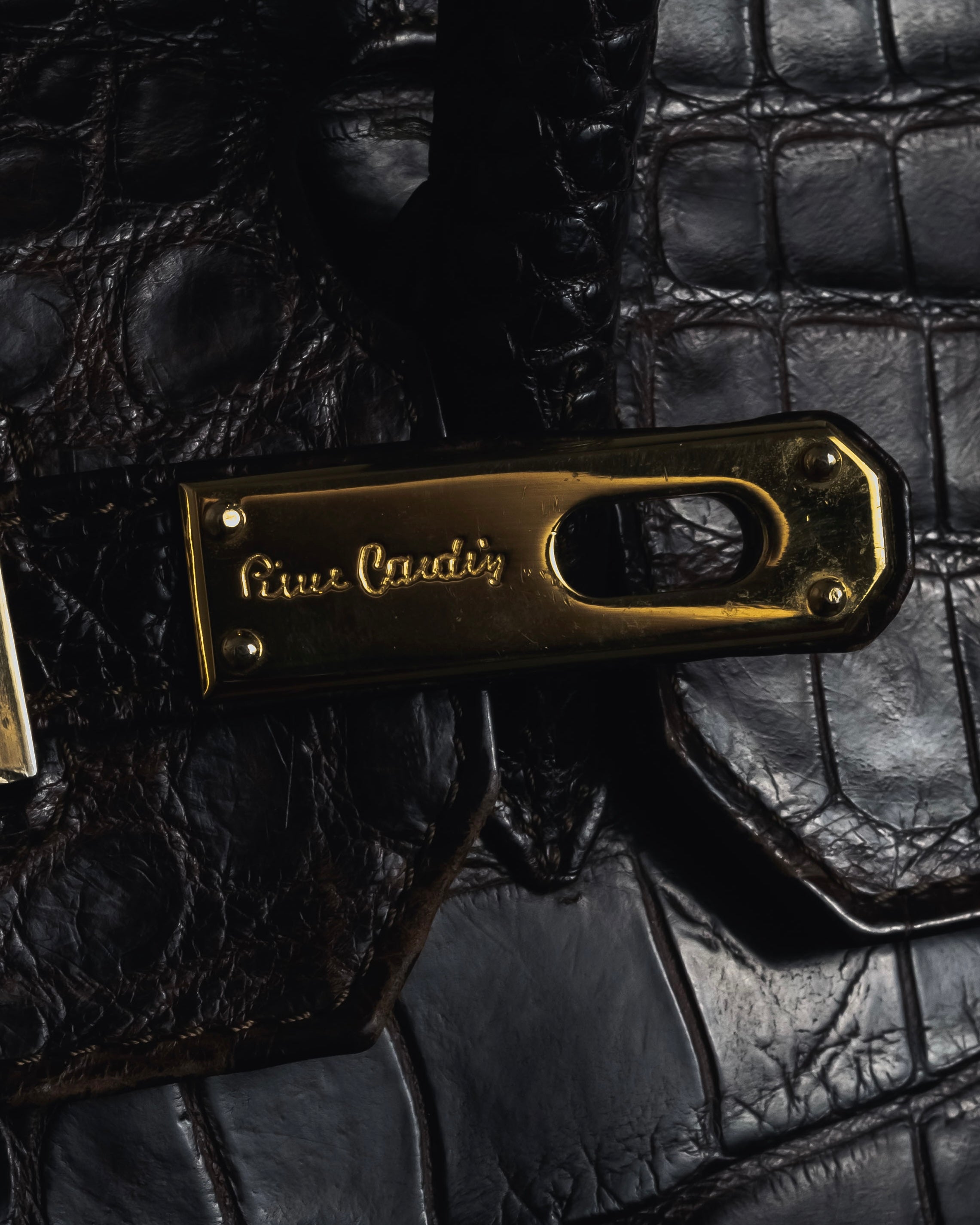 -SPECIAL- "Pierre Cardin"
90’s real crocodile leather top handle bag