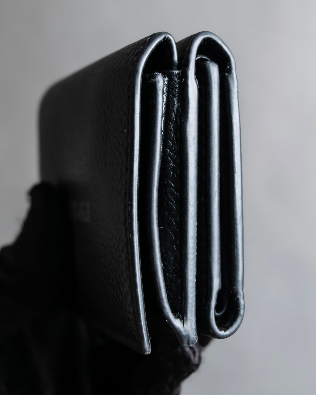 "BALENCIAGA" Logo engraved compact leather tri-fold wallet