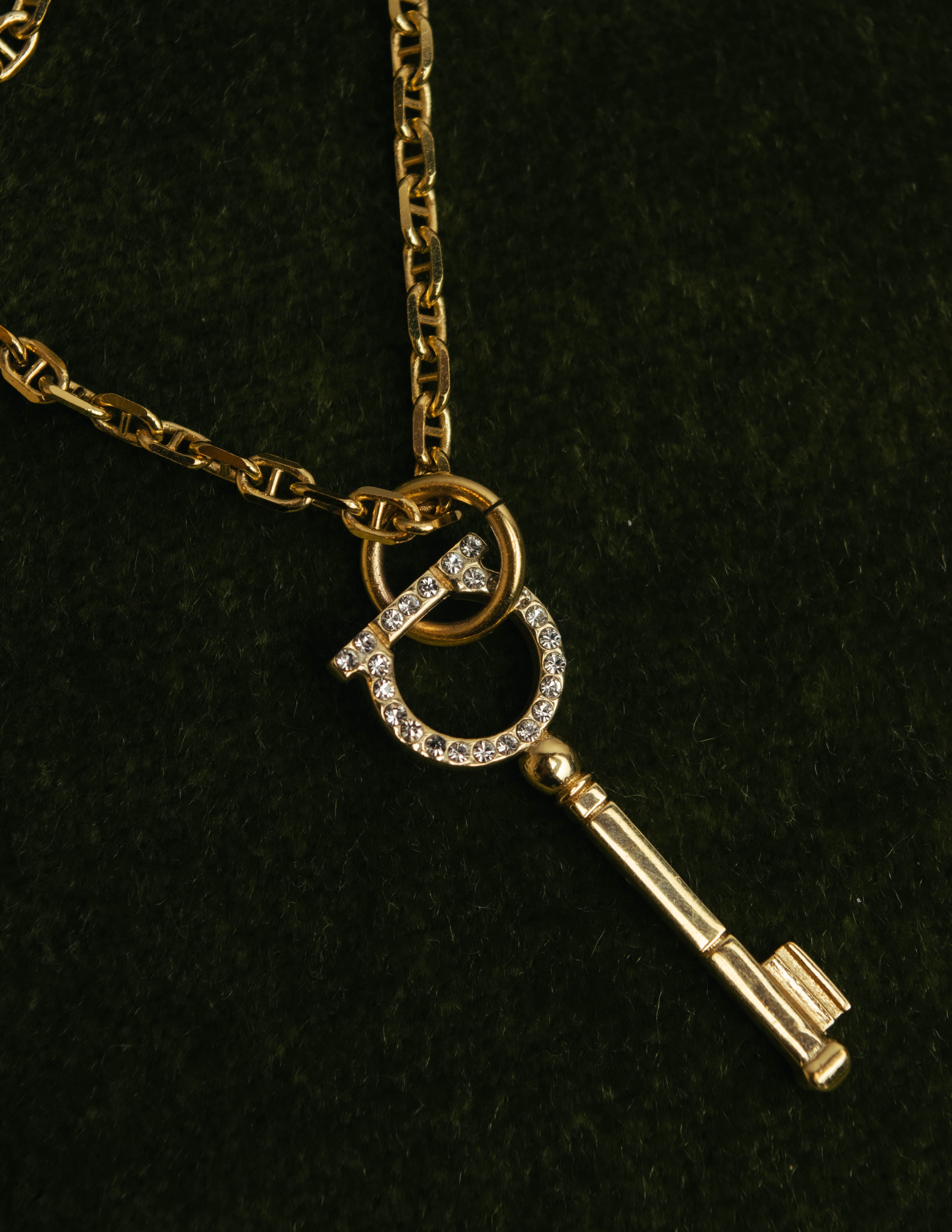 "Salvatore Ferragamo" 00's-20's Gancini key pendant necklace