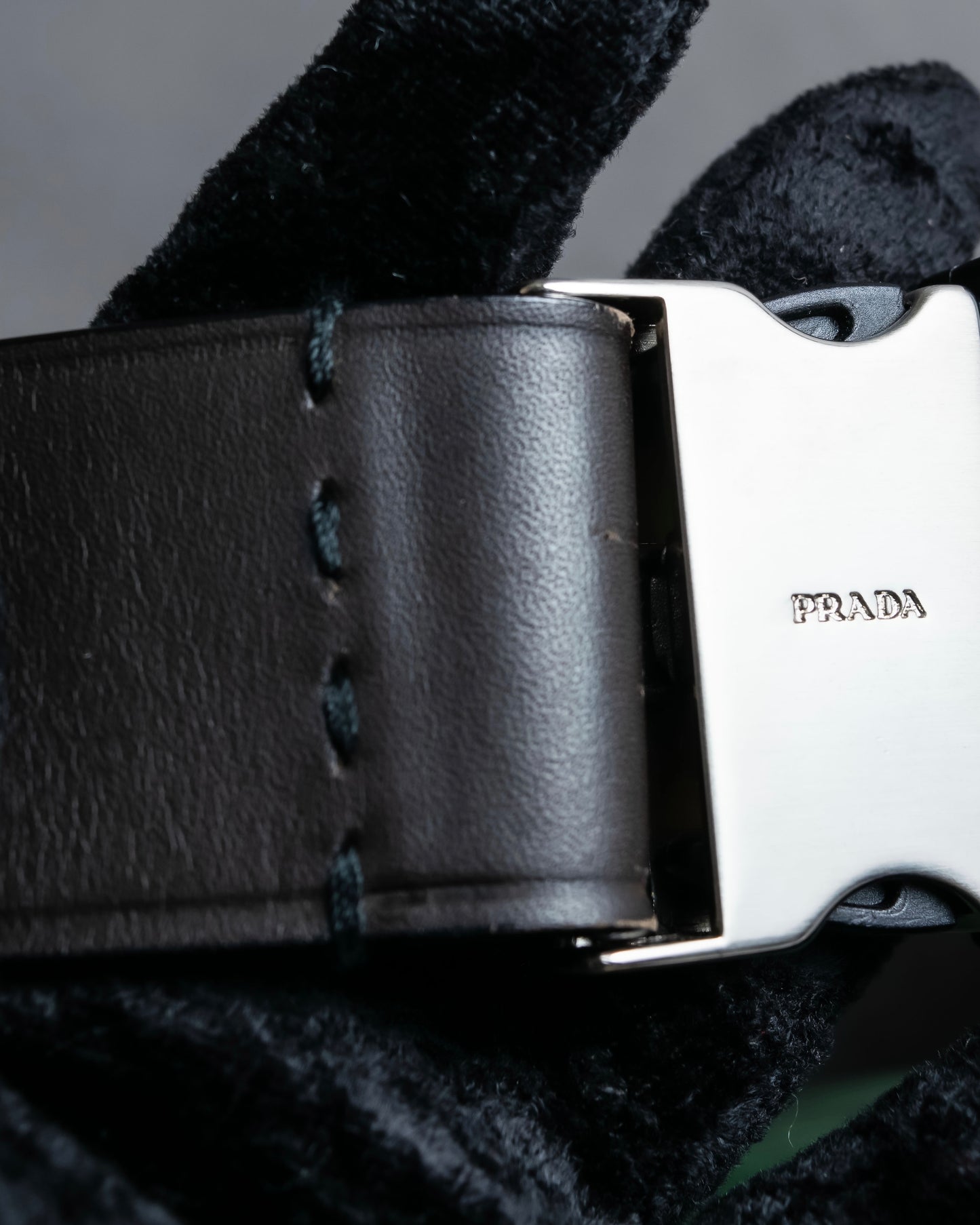 "PRADA" Beautiful smooth leather GI buckle belt