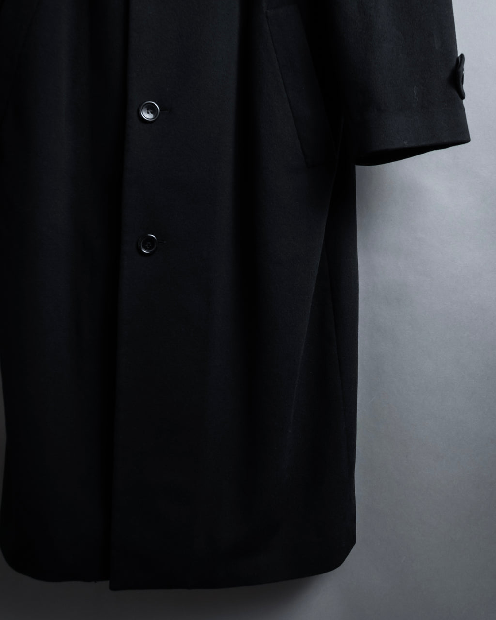 "BARBERINI" Minimalist detail 100% cashmere stand collar coat